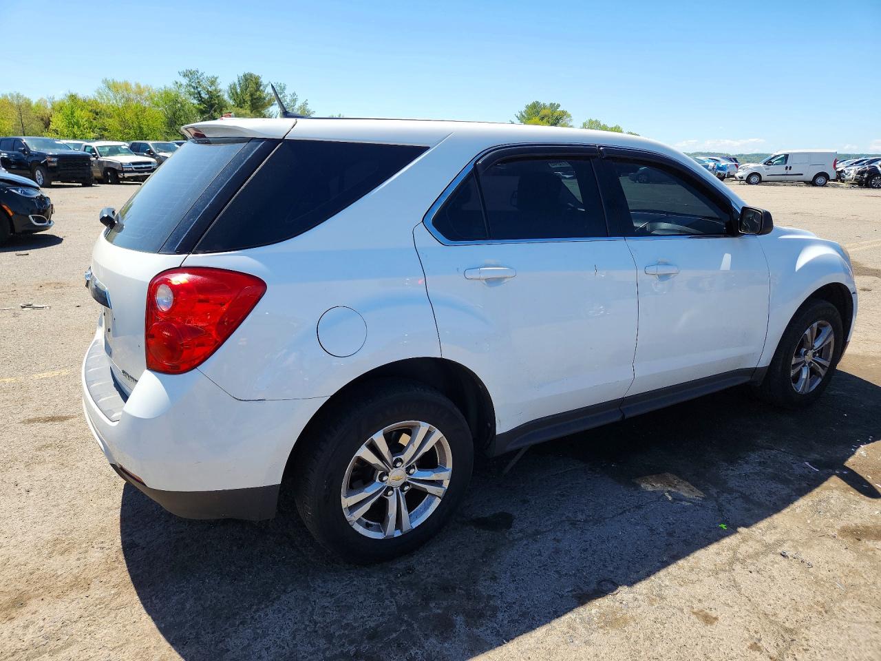 2012 Chevrolet Equinox Ls White vin: 2GNFLCEK0C6161223