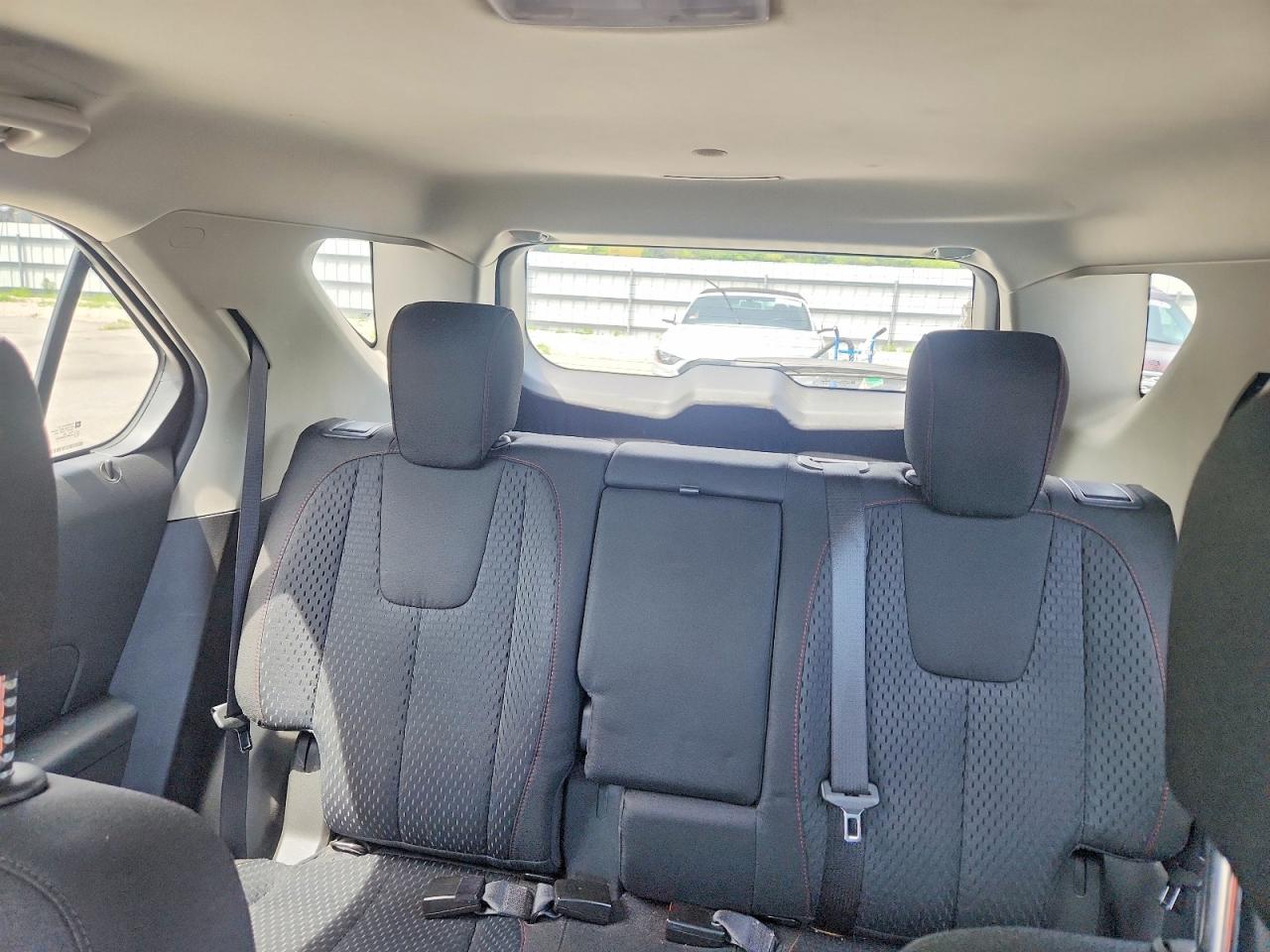 2012 Chevrolet Equinox Ls Серебряный vin: 2GNFLCEK1C6387853