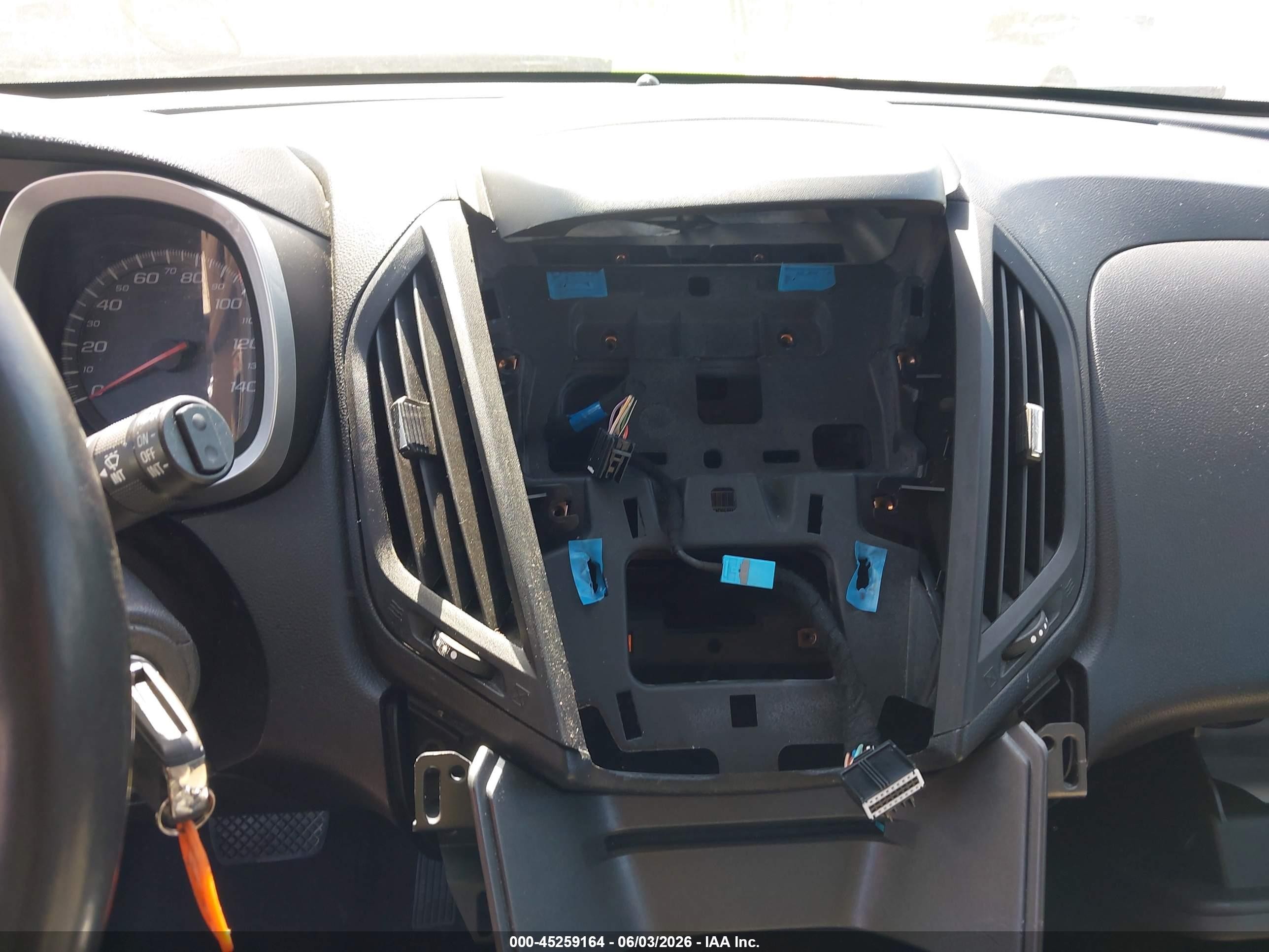 2012 Chevrolet Equinox 1lt White vin: 2GNFLDE53C6193681