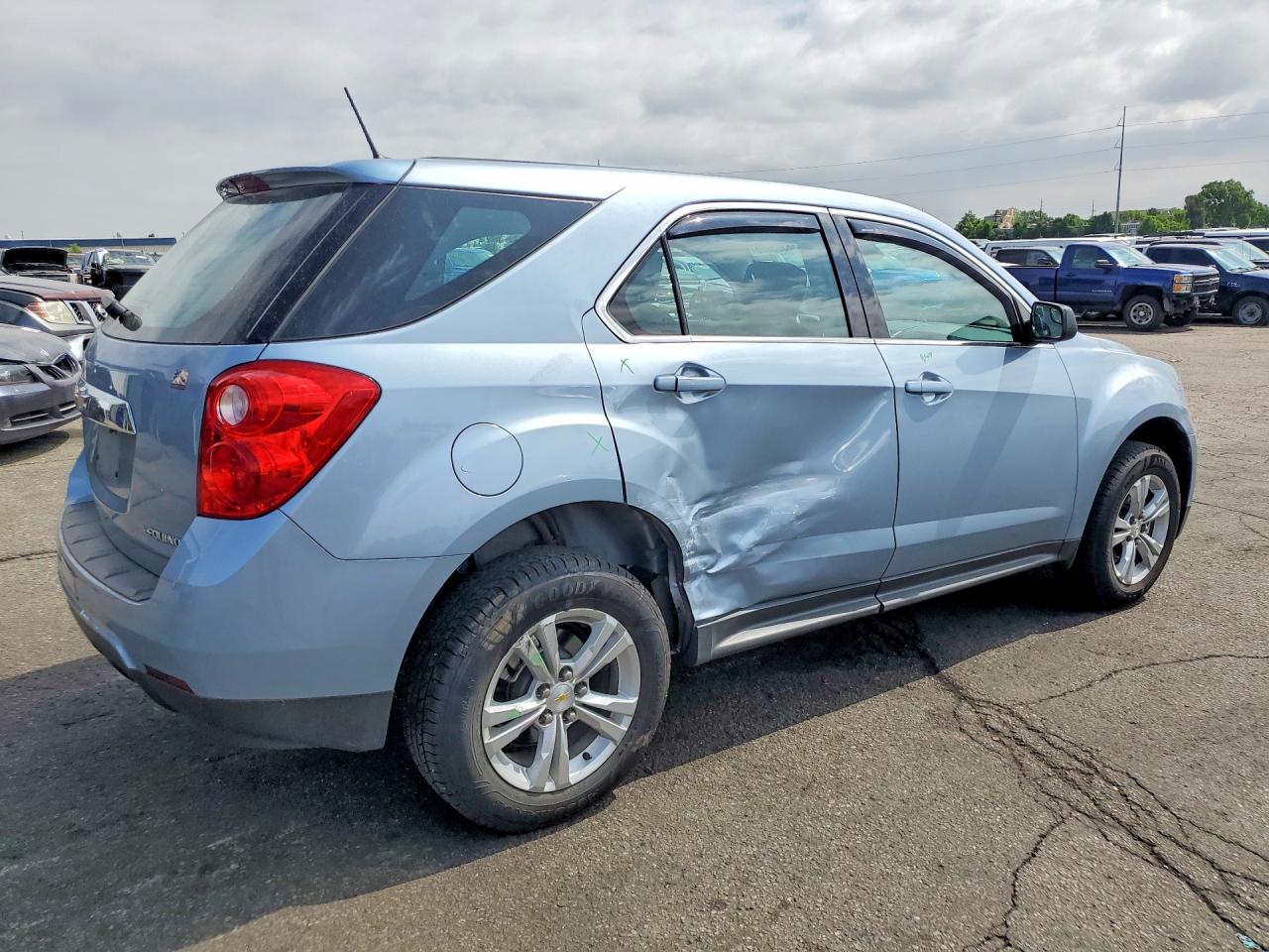 2014 Chevrolet Equinox Ls Blue vin: 2GNFLEEK1E6279747