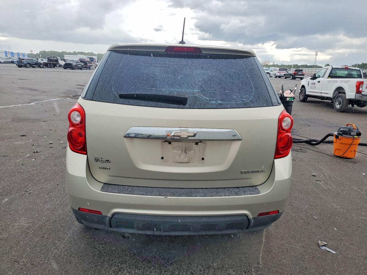 2015 Chevrolet Equinox Ls Tan vin: 2GNFLEEK1F6159321