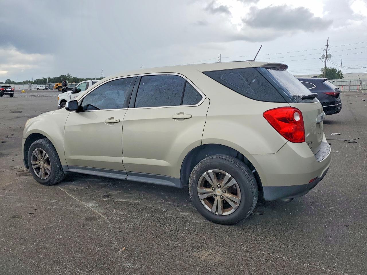 2015 Chevrolet Equinox Ls Tan vin: 2GNFLEEK1F6159321