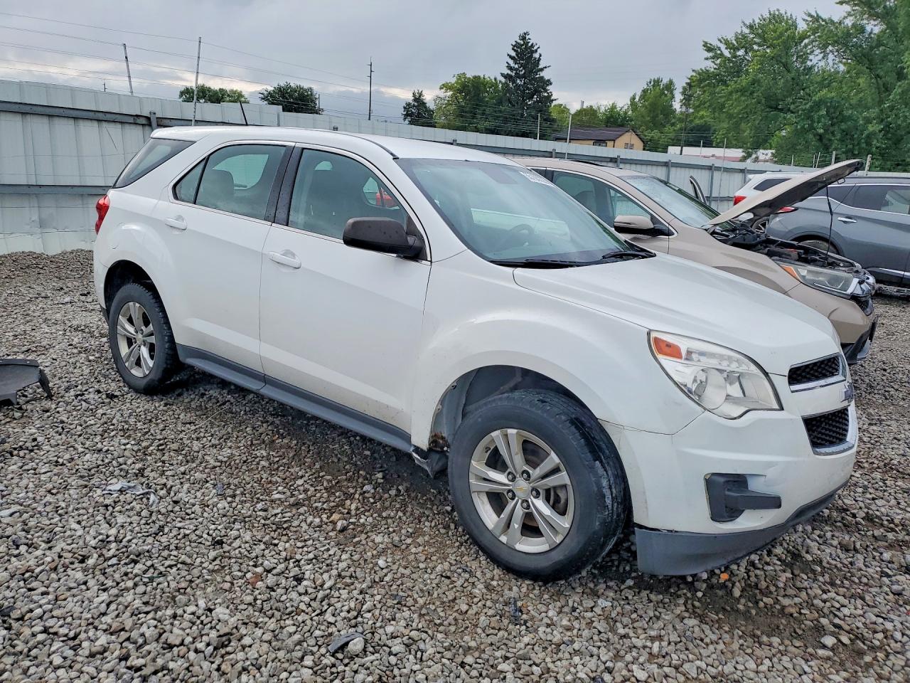2015 Chevrolet Equinox Ls Белый vin: 2GNFLEEK1F6200112