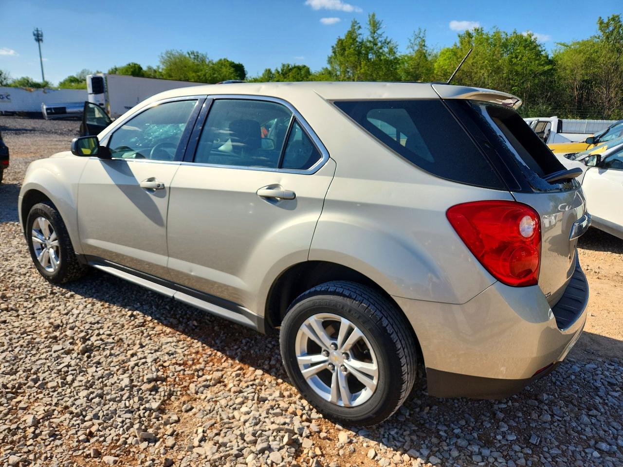 2015 Chevrolet Equinox Ls Tan vin: 2GNFLEEK2F6225567