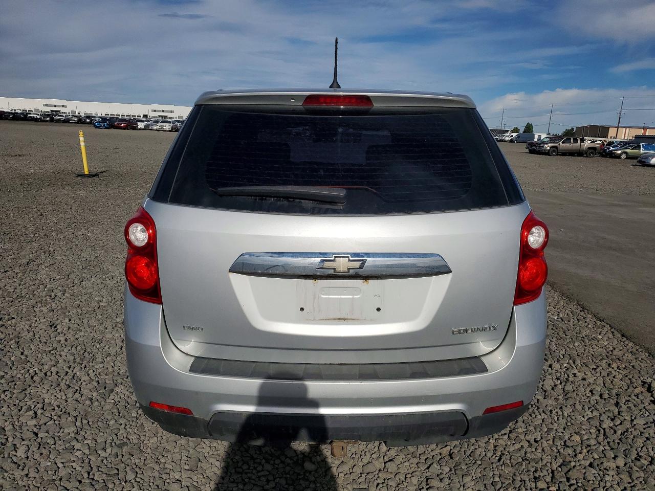 2015 Chevrolet Equinox Ls Серебряный vin: 2GNFLEEK2F6293139