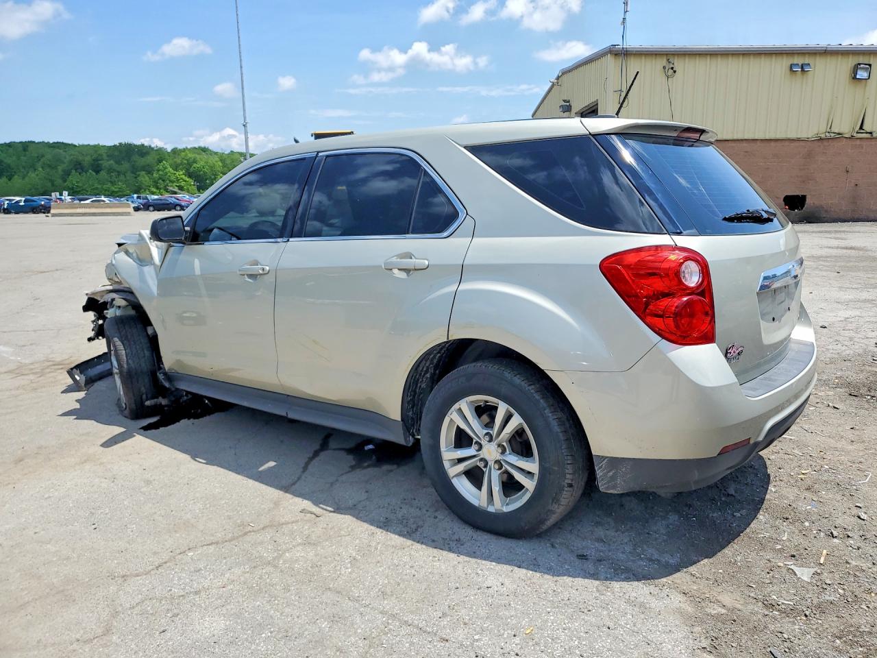 2015 Chevrolet Equinox Ls Серебряный vin: 2GNFLEEK3F6438236
