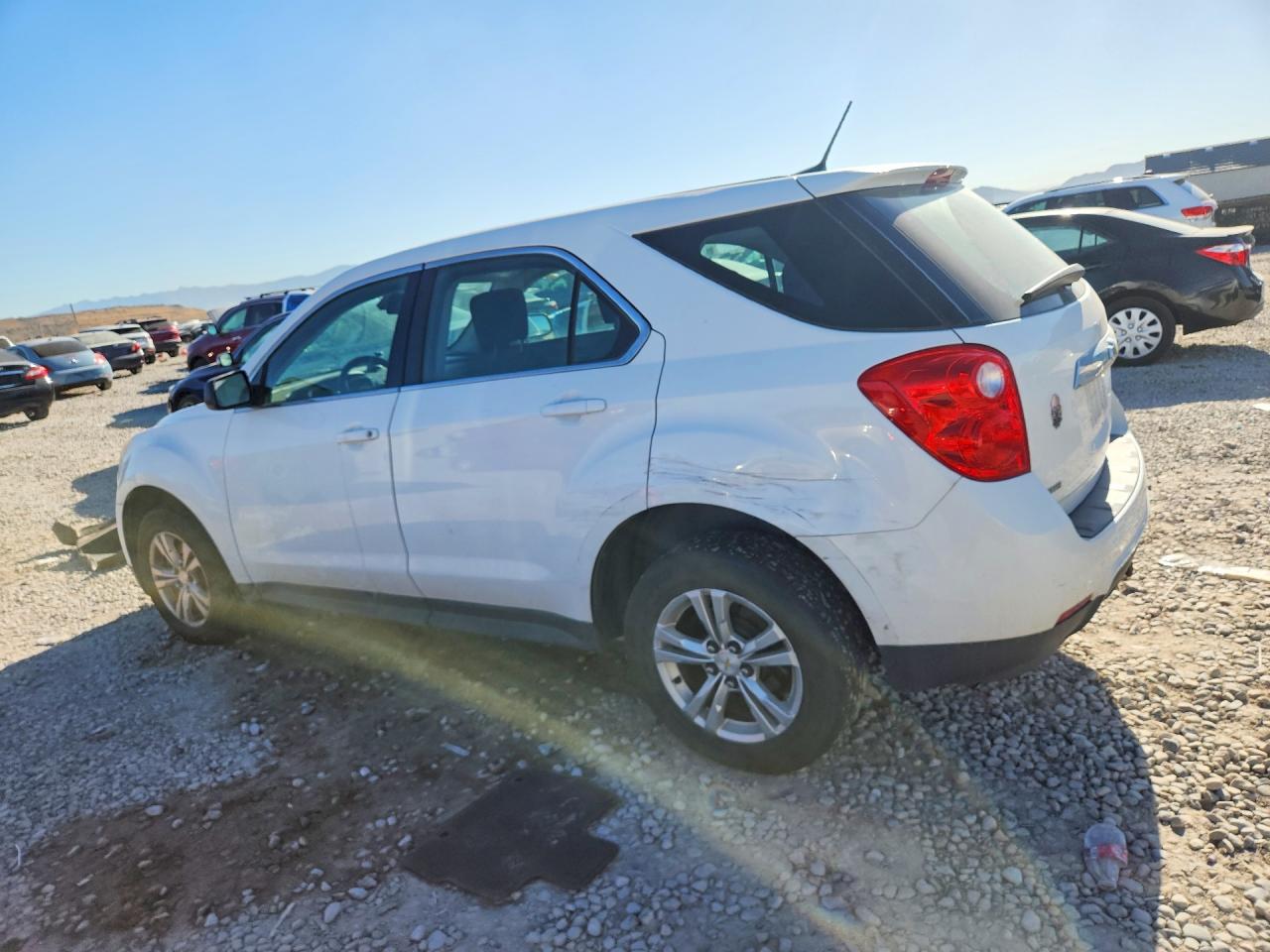 2015 Chevrolet Equinox Ls Белый vin: 2GNFLEEK4F6288539