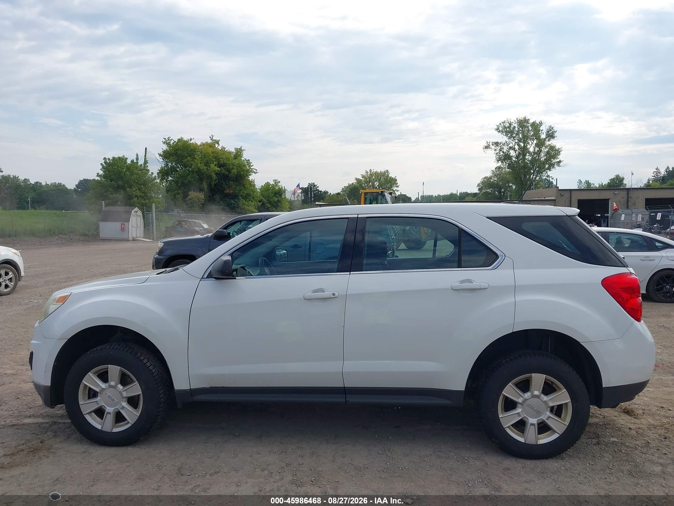 2015 Chevrolet Equinox Ls Белый vin: 2GNFLEEK4F6400336