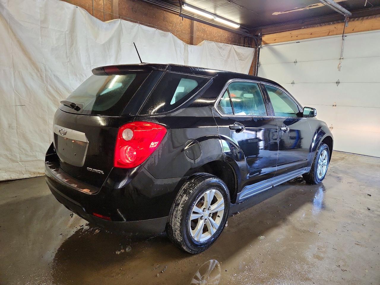 2015 Chevrolet Equinox Ls Черный vin: 2GNFLEEK7F6195336
