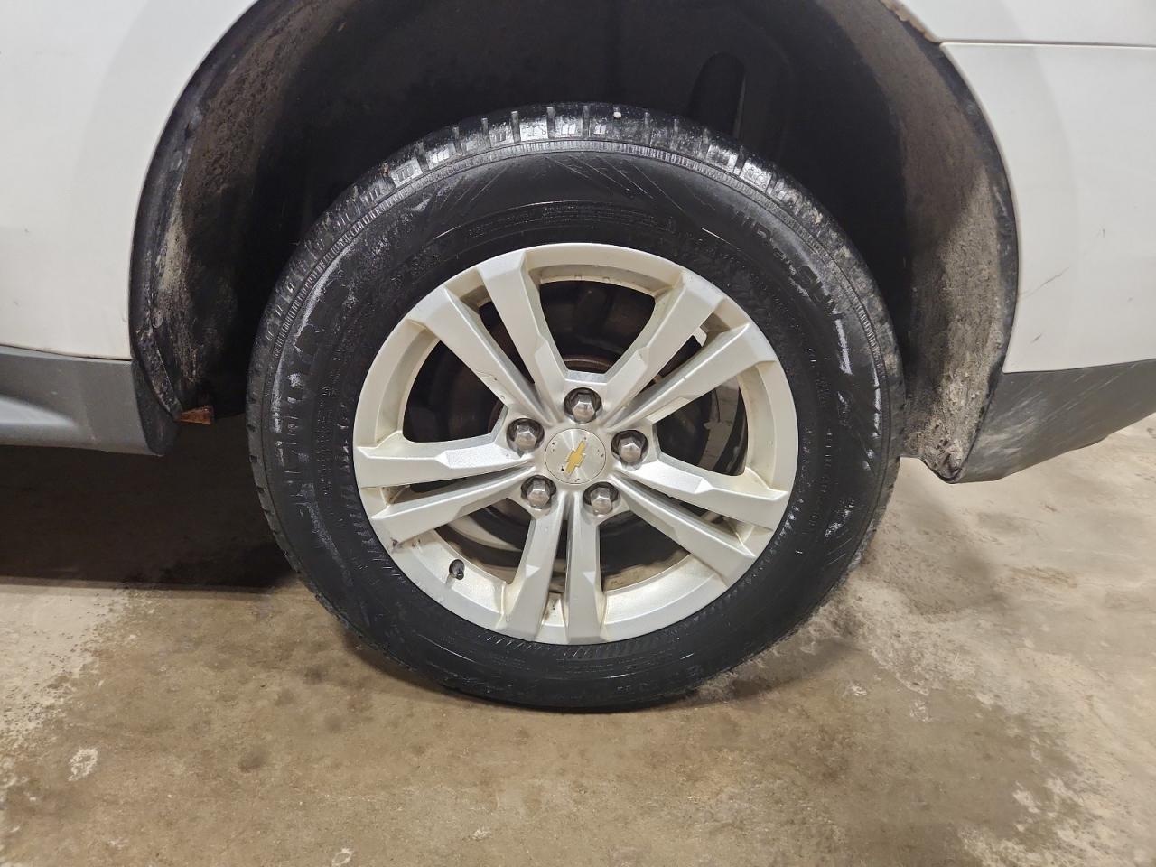 2014 Chevrolet Equinox Ls White vin: 2GNFLEEK9E6337085 Damage: Left Rear Wheel, Curb Rash, 1/2 To 1 Inch
