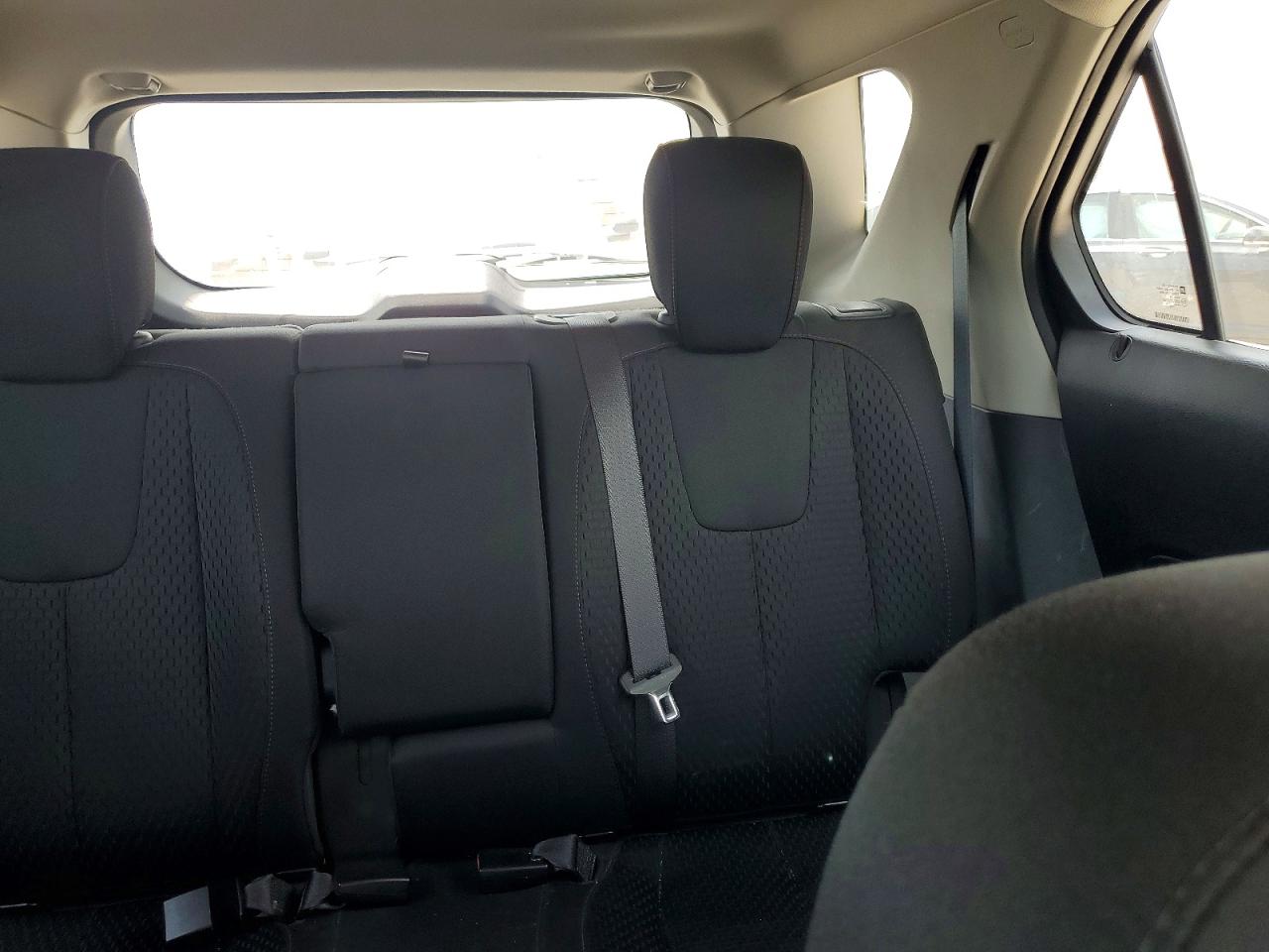 2014 Chevrolet Equinox Ls Silver vin: 2GNFLEEKXE6311336