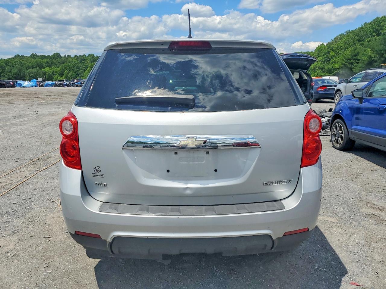 2014 Chevrolet Equinox Ls Silver vin: 2GNFLEEKXE6361704