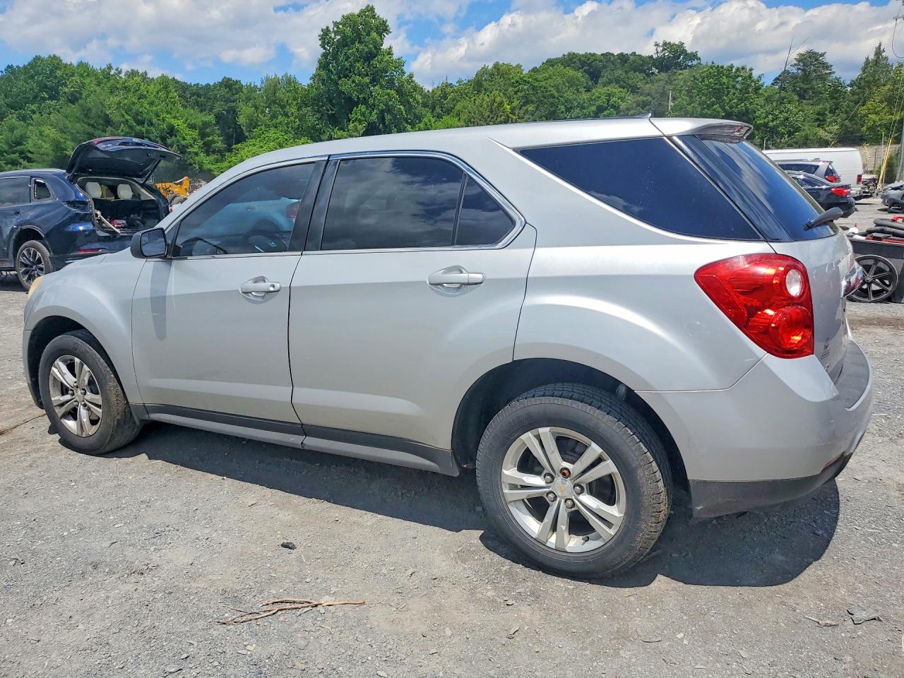 2014 Chevrolet Equinox Ls Silver vin: 2GNFLEEKXE6361704