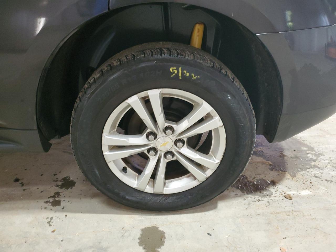 2015 Chevrolet Equinox Lt Серый vin: 2GNFLFEK2F6344869 Damage: Left Rear Wheel, Curb Rash, > 12 Inches