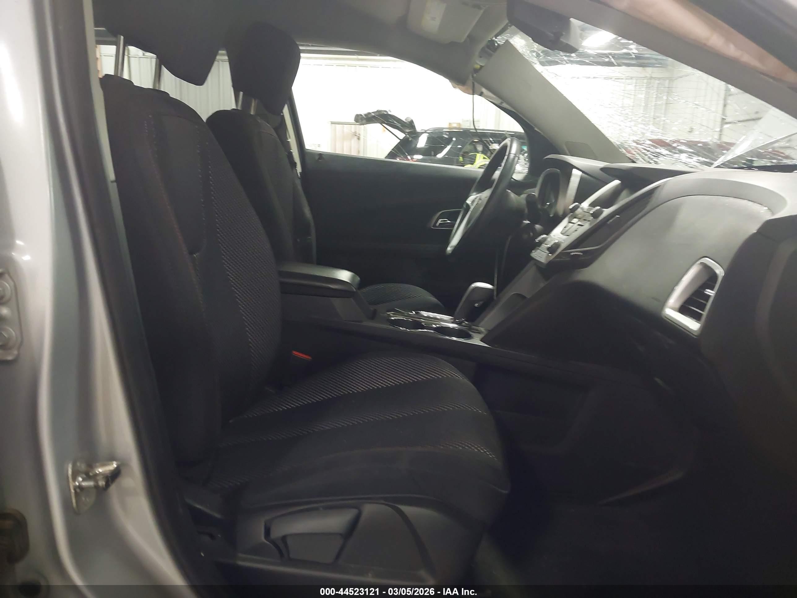 2014 Chevrolet Equinox 1lt Silver vin: 2GNFLFEK5E6128898
