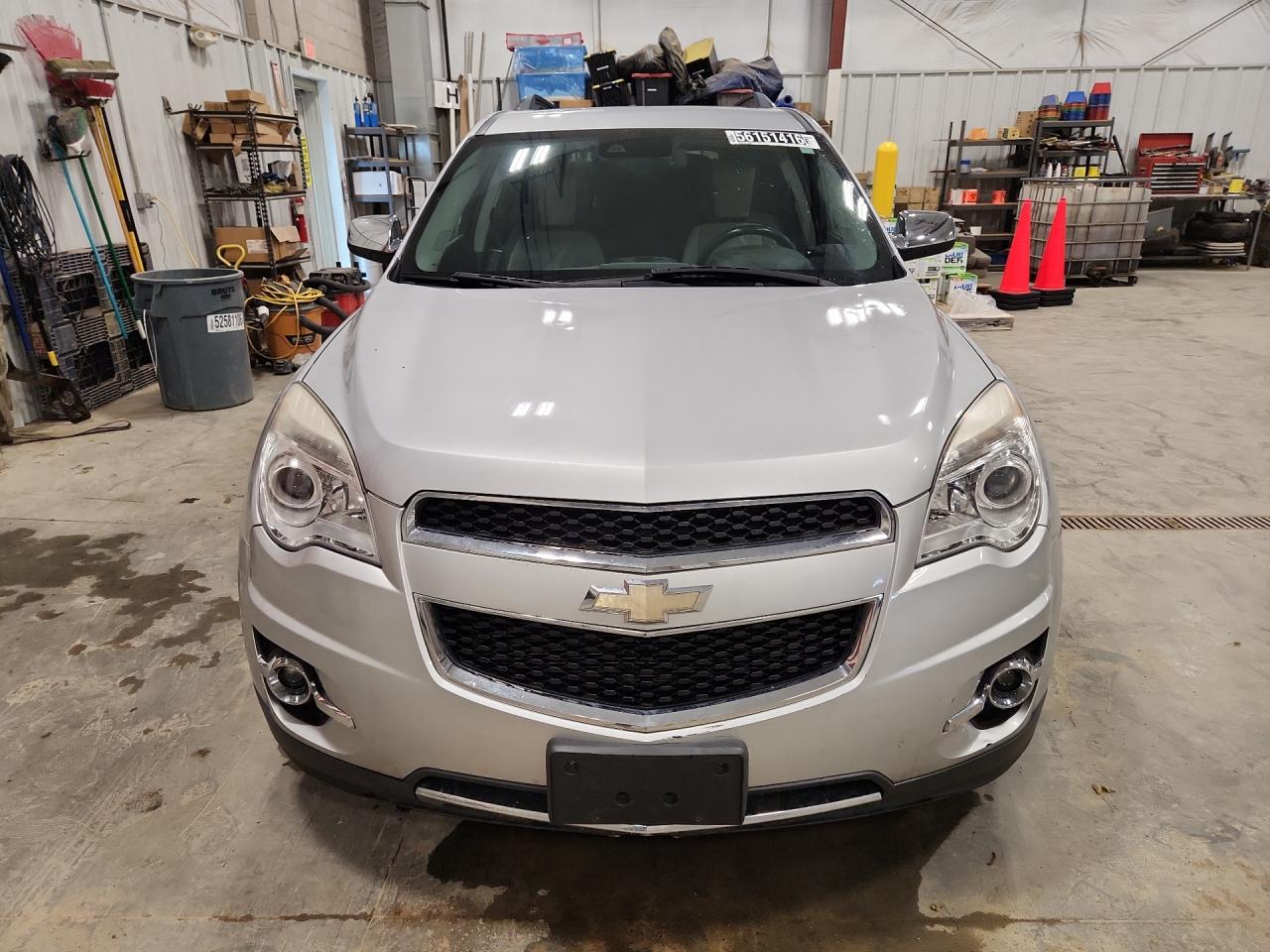 2015 Chevrolet Equinox Silver vin: 2GNFLHE33F6398461 Damage: Left Head Lamp, Faded, Repair Required