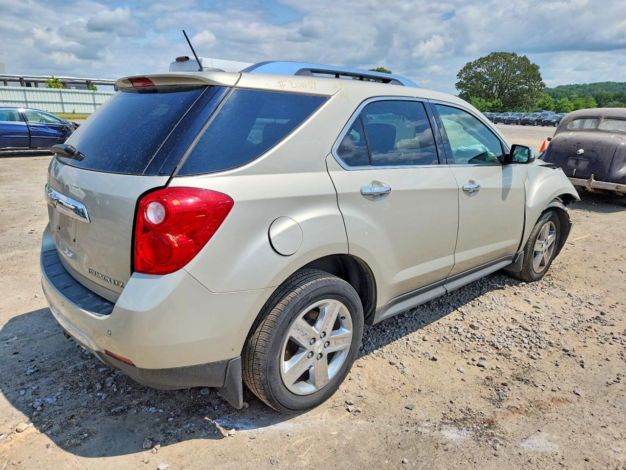 2015 Chevrolet Equinox Gold vin: 2GNFLHEK8F6200139