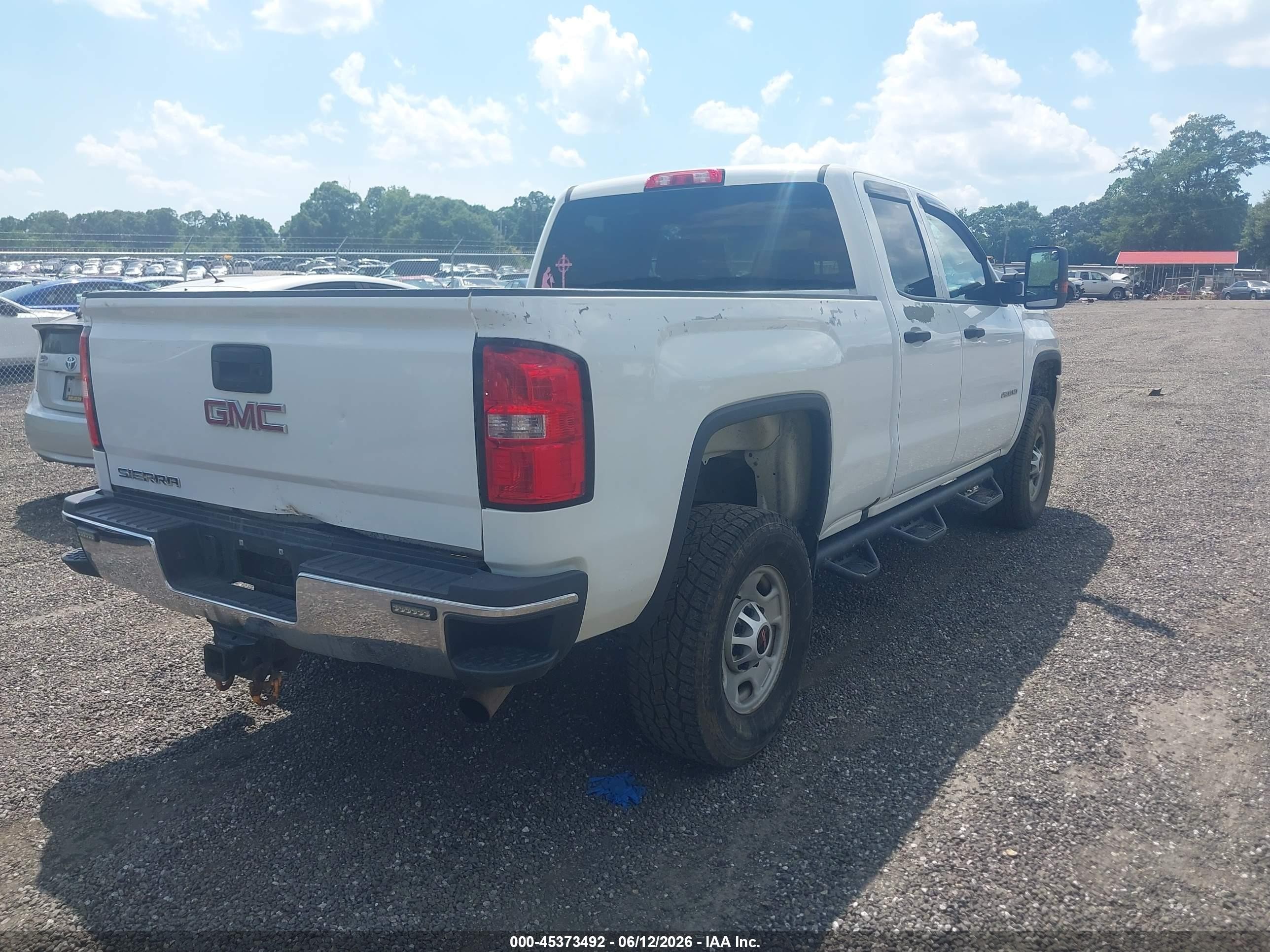 2019 Gmc Sierra 2500hd   White vin: 2GT22NEG5K1153910