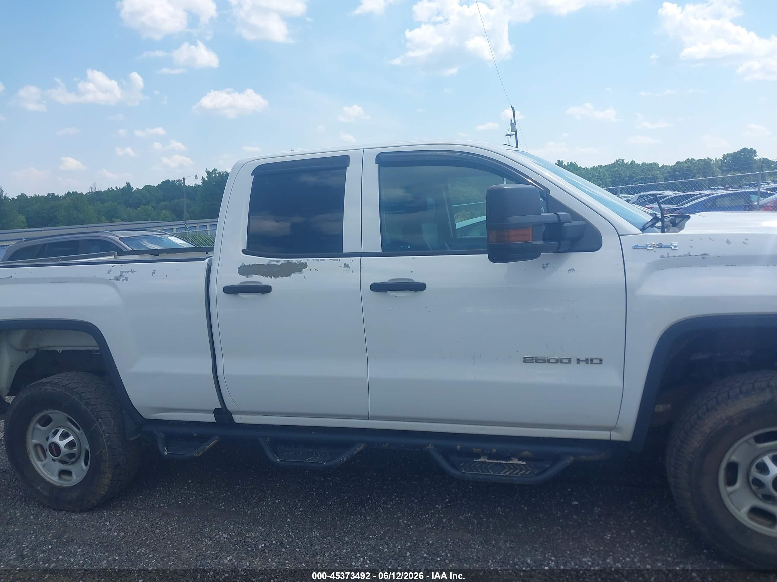 2019 Gmc Sierra 2500hd   White vin: 2GT22NEG5K1153910