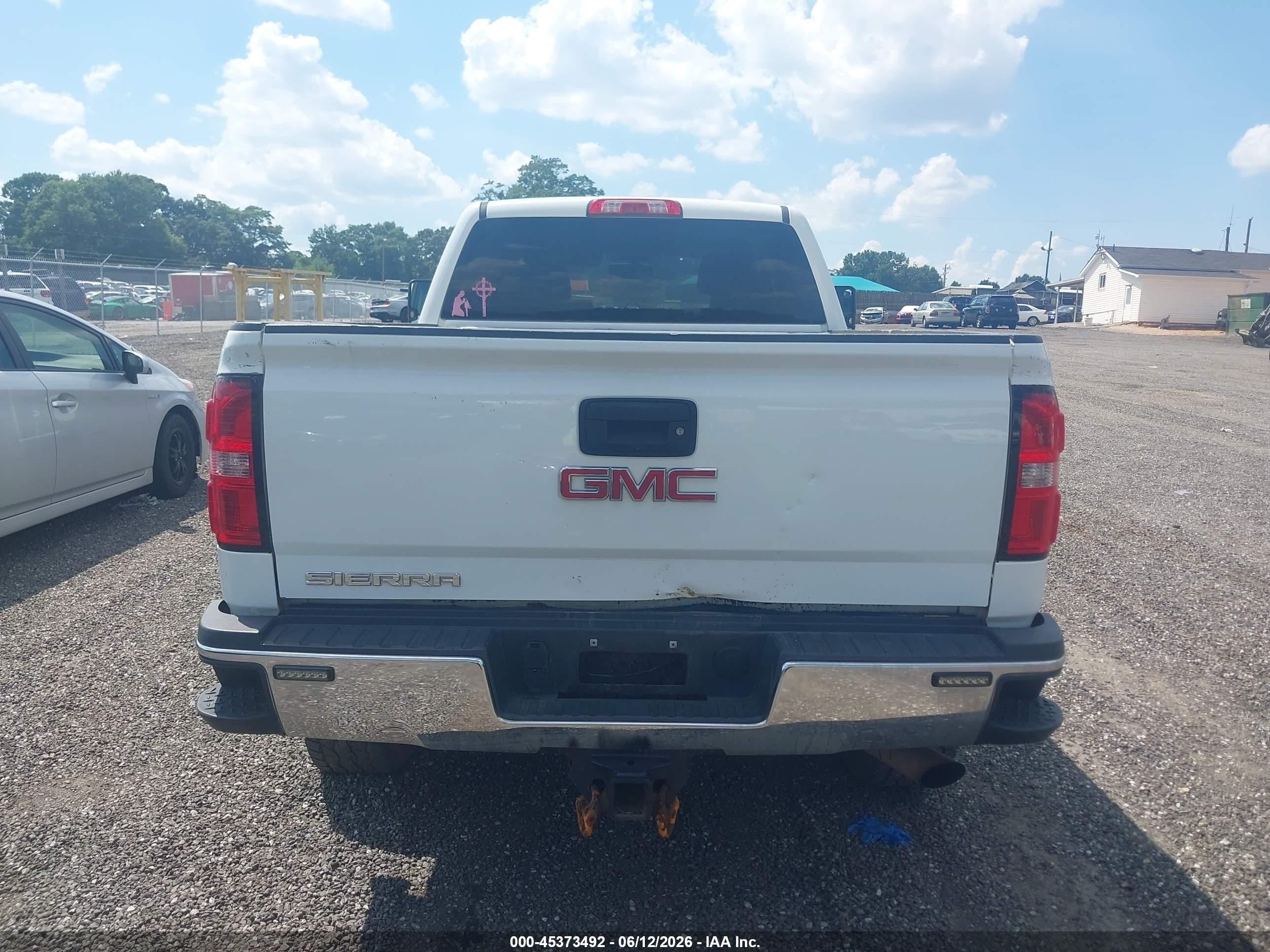 2019 Gmc Sierra 2500hd   White vin: 2GT22NEG5K1153910