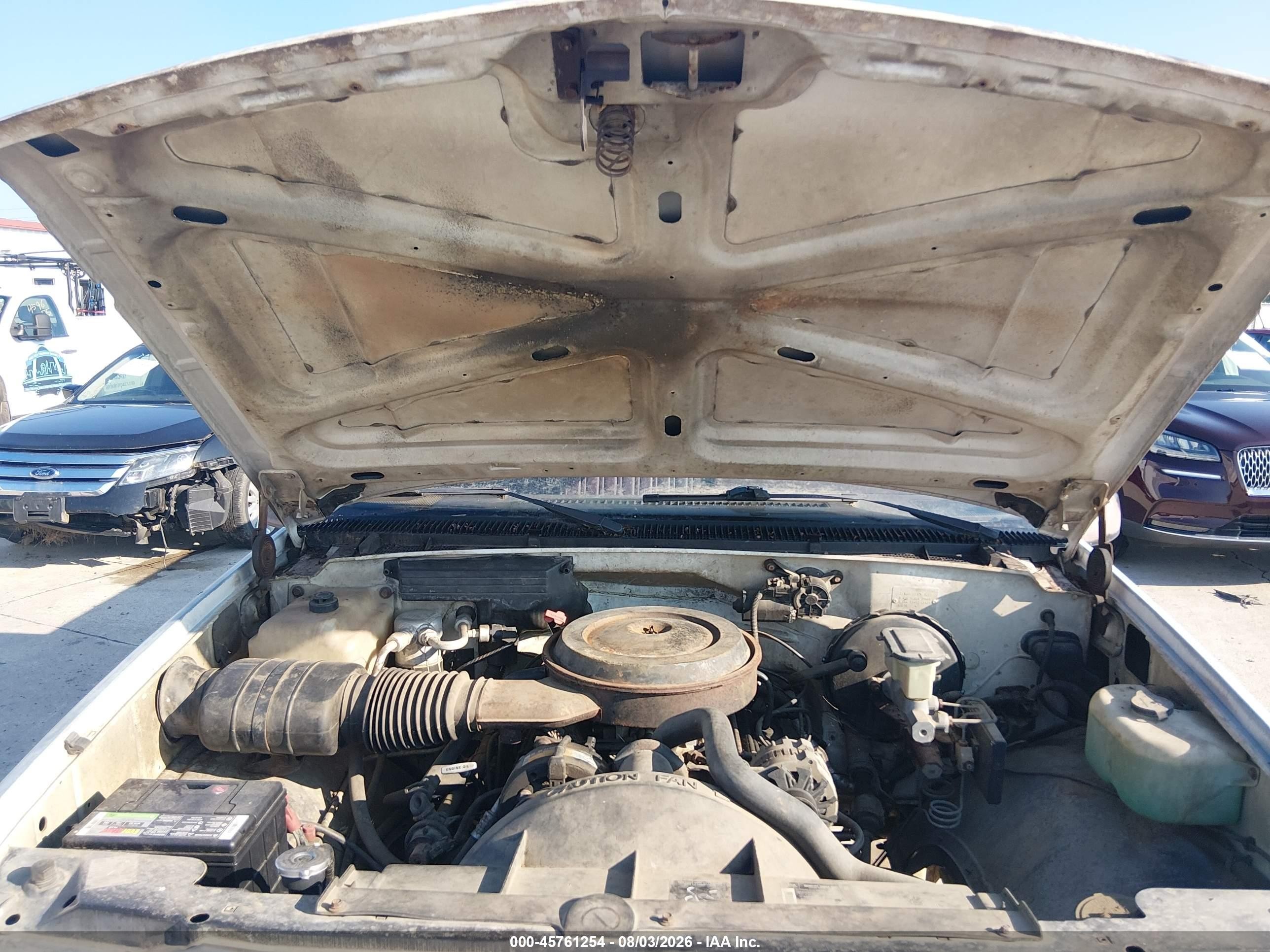 1988 Gmc Gmt-400 C1500 White vin: 2GTDC14K2J1531586