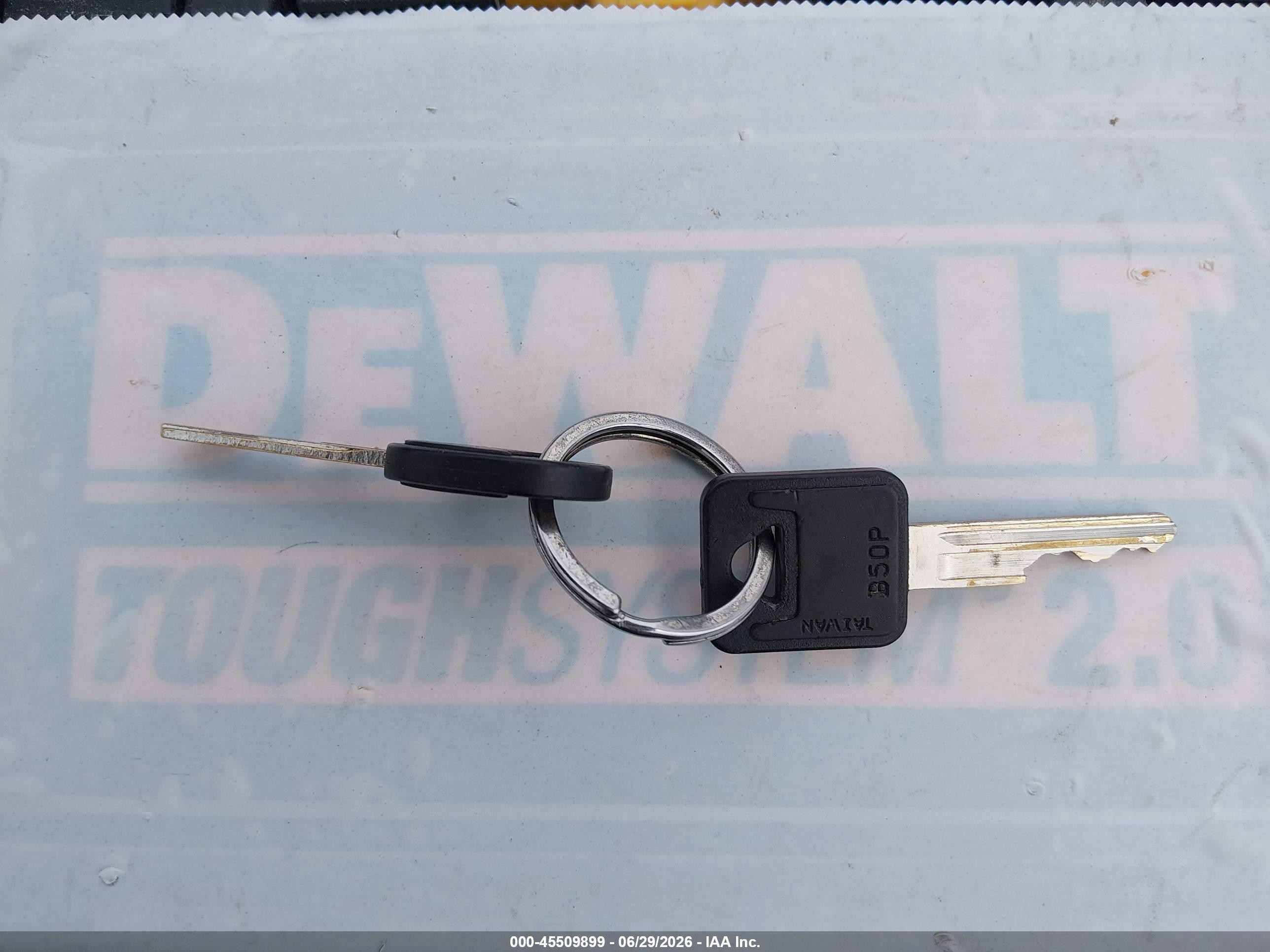 1988 Gmc Gmt-400 C1500 White vin: 2GTDC14Z9J1534448