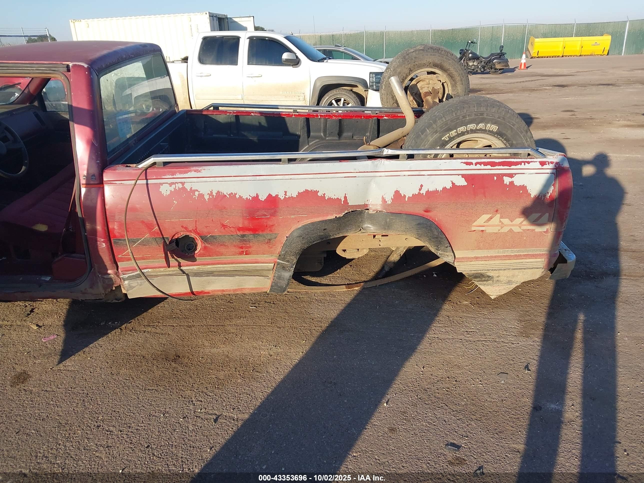 1988 Gmc Gmt-400 K1500 Red vin: 2GTDK14K2J1555180