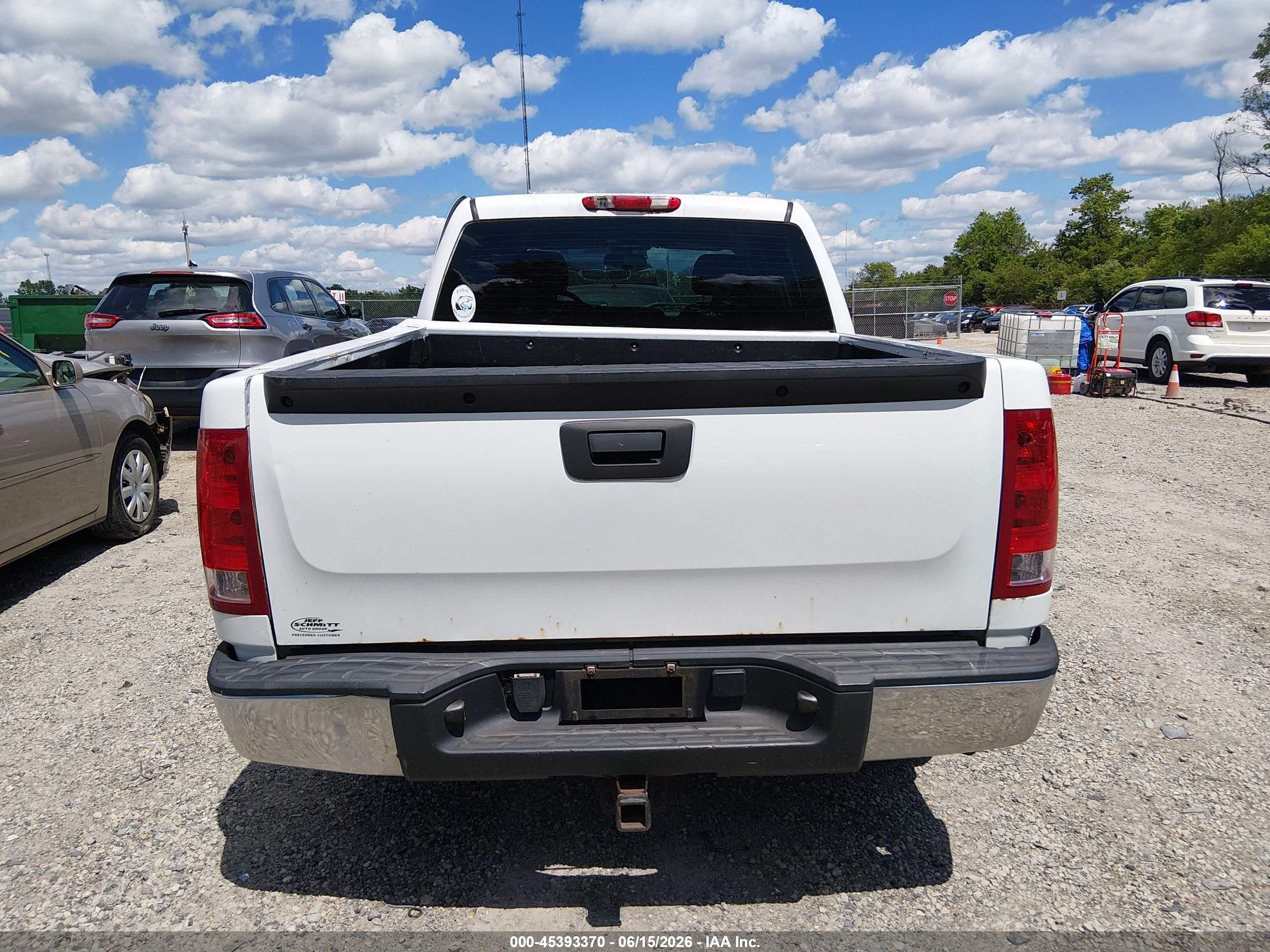 2007 Gmc Sierra 1500 Work Truck White vin: 2GTEC13C371693203