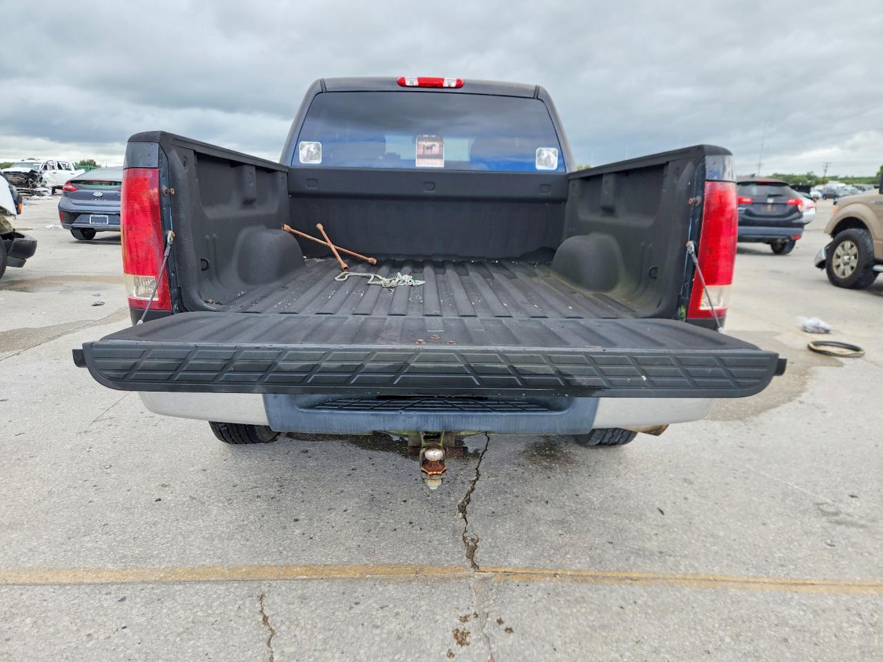 2008 Gmc Sierra C1500 Black vin: 2GTEC13C681146105