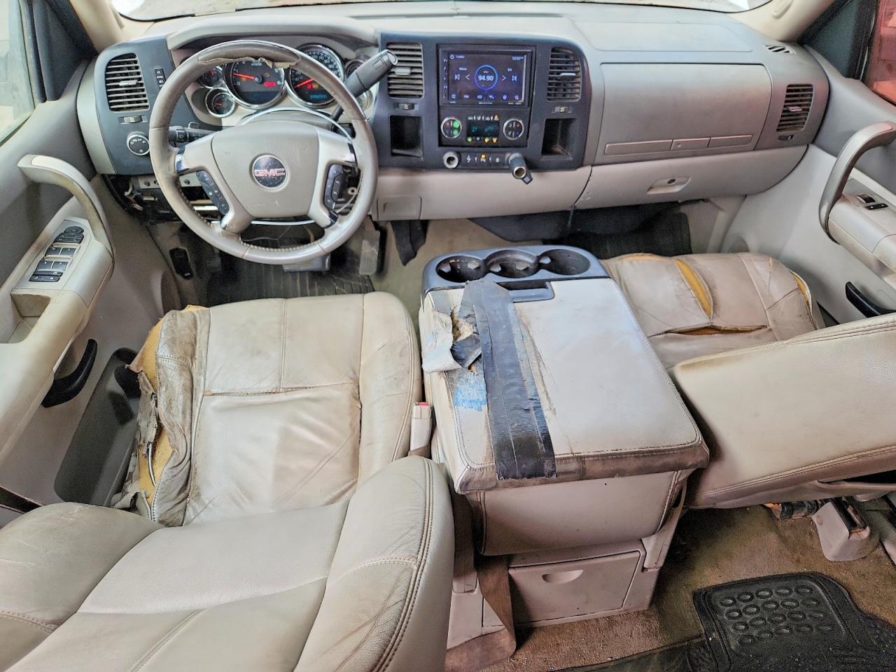 2008 Gmc Sierra C1500 White vin: 2GTEC13J081335072