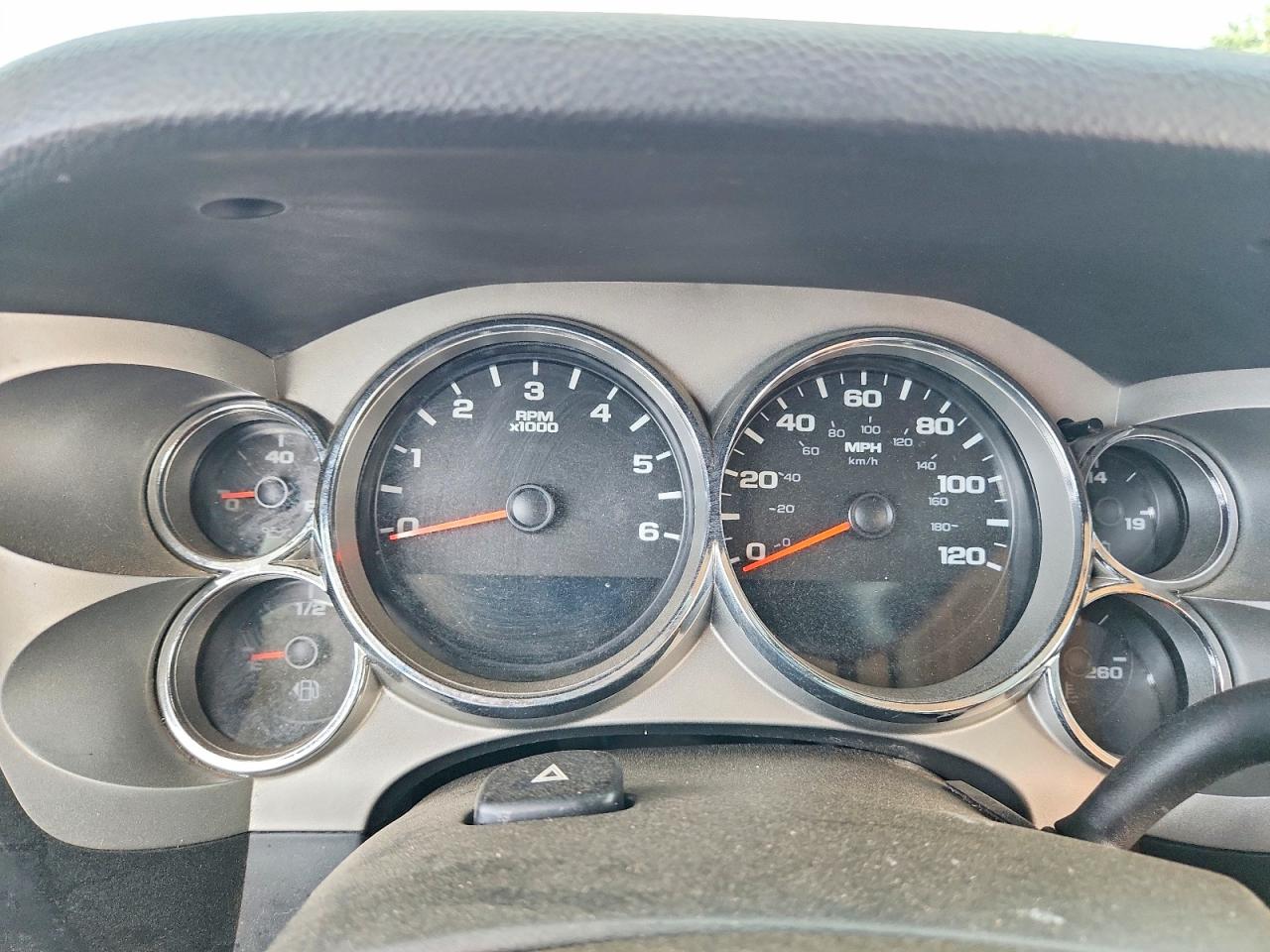 2008 Gmc Sierra C1500 Кремовый vin: 2GTEC13J281133608