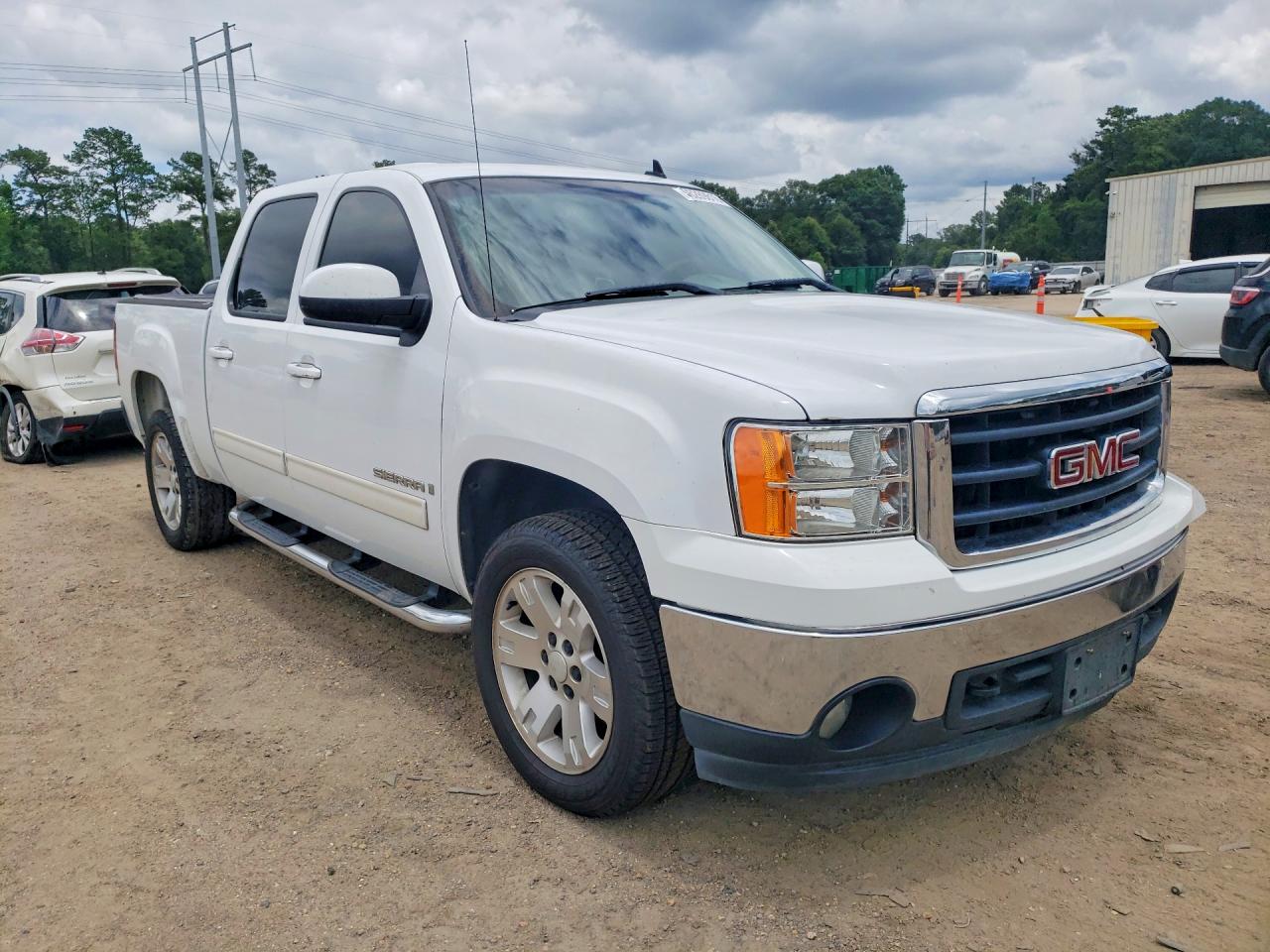 2008 Gmc Sierra C1500 White vin: 2GTEC13J881104985