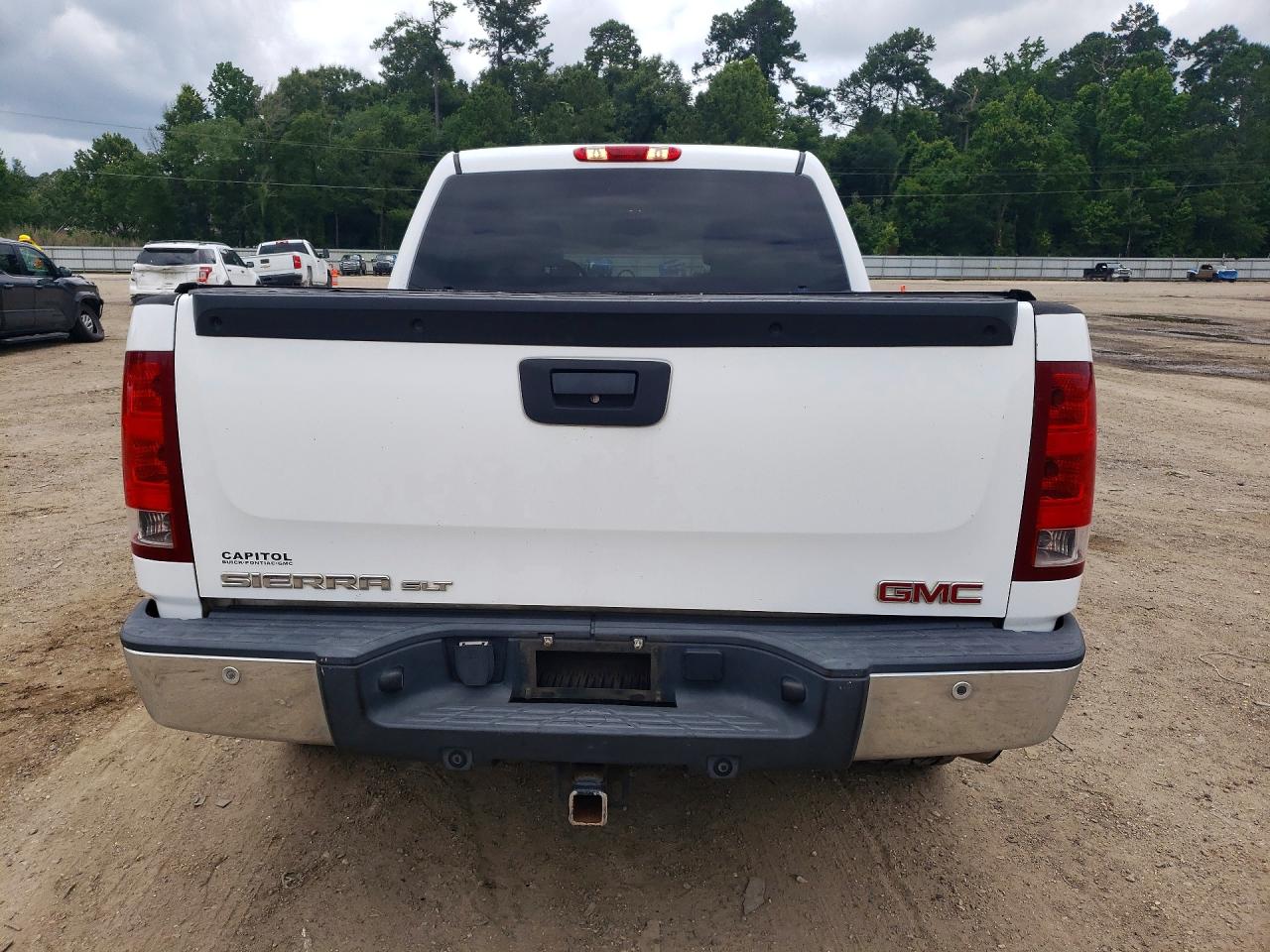 2008 Gmc Sierra C1500 White vin: 2GTEC13J881104985
