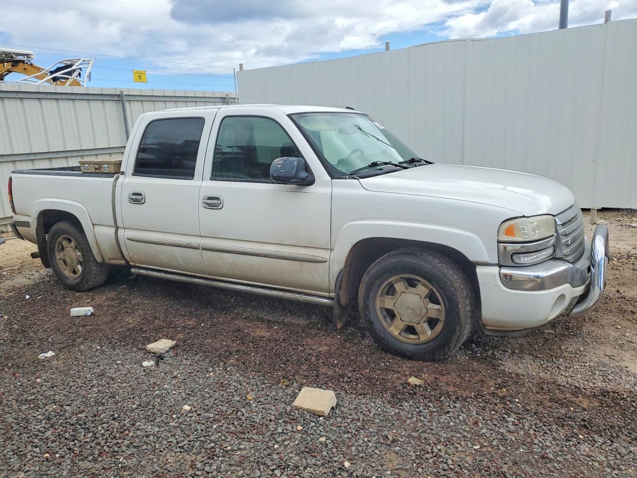2005 Gmc New Sierra C1500 White vin: 2GTEC13T151191206