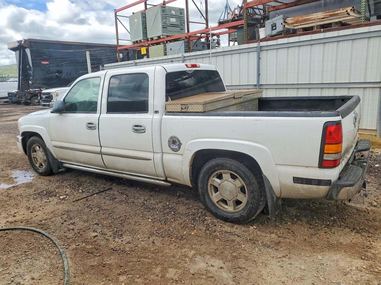 2005 Gmc New Sierra C1500 White vin: 2GTEC13T151191206