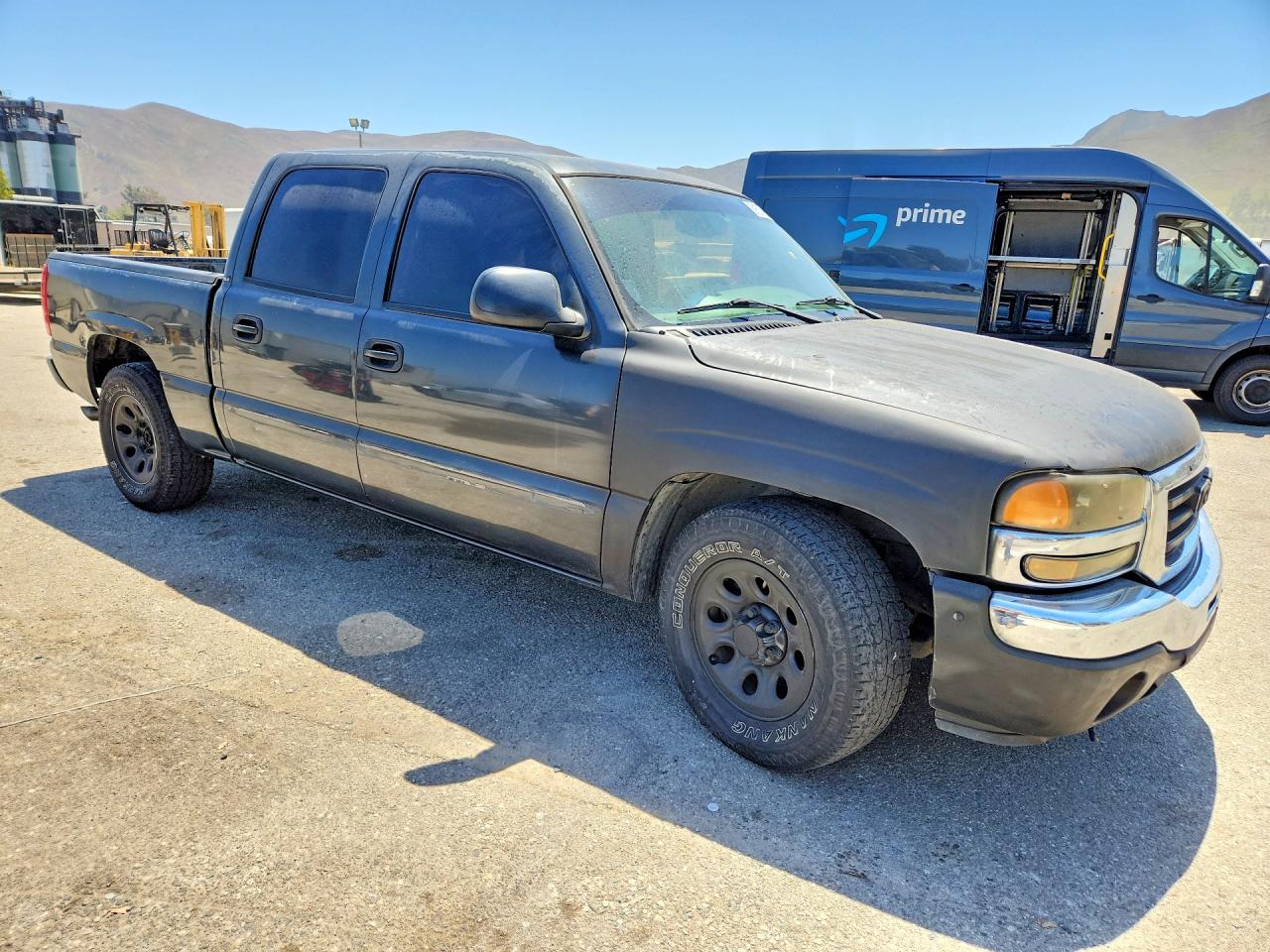 2005 Gmc New Sierra C1500 Black vin: 2GTEC13T251113050