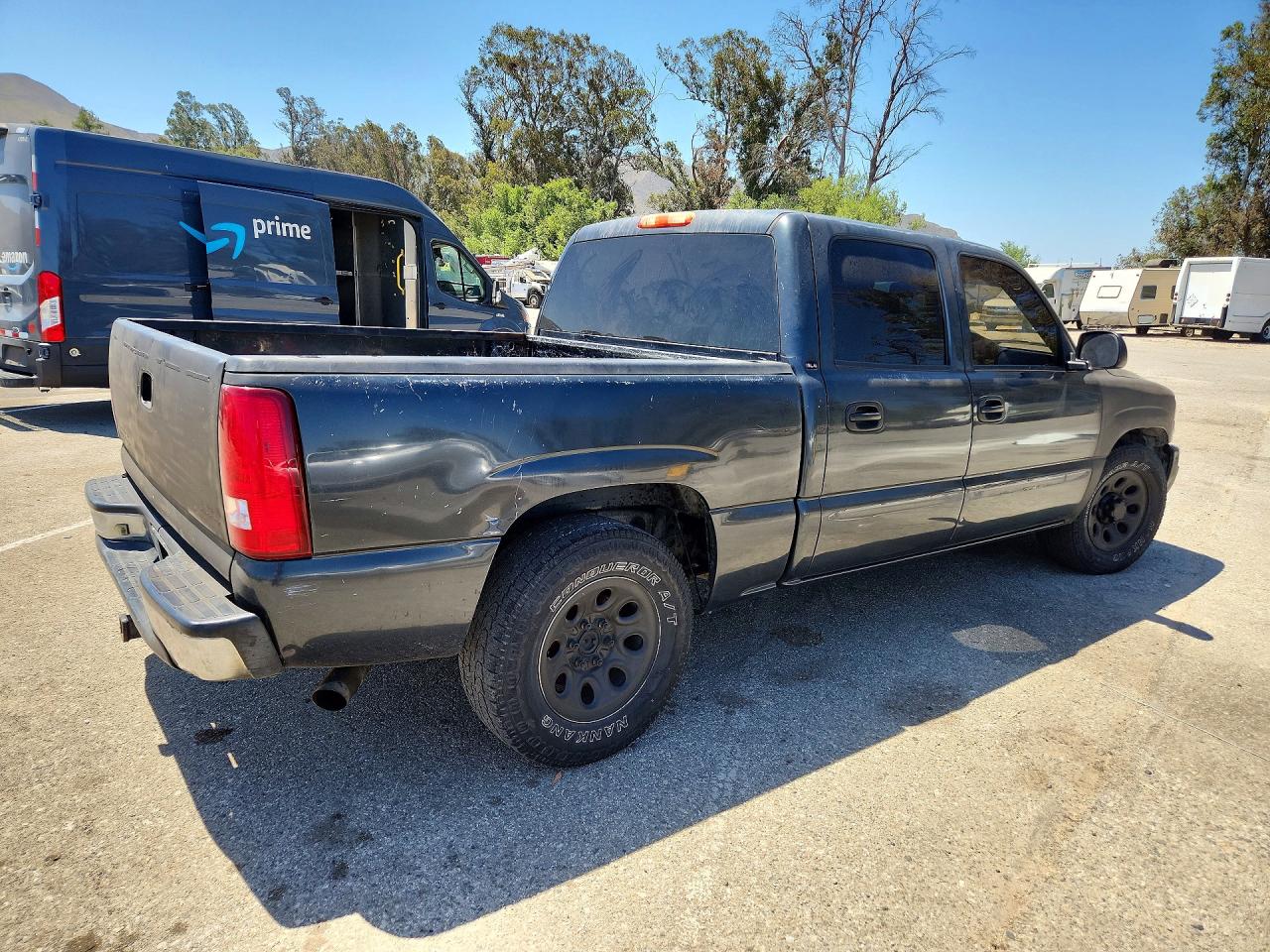 2005 Gmc New Sierra C1500 Black vin: 2GTEC13T251113050