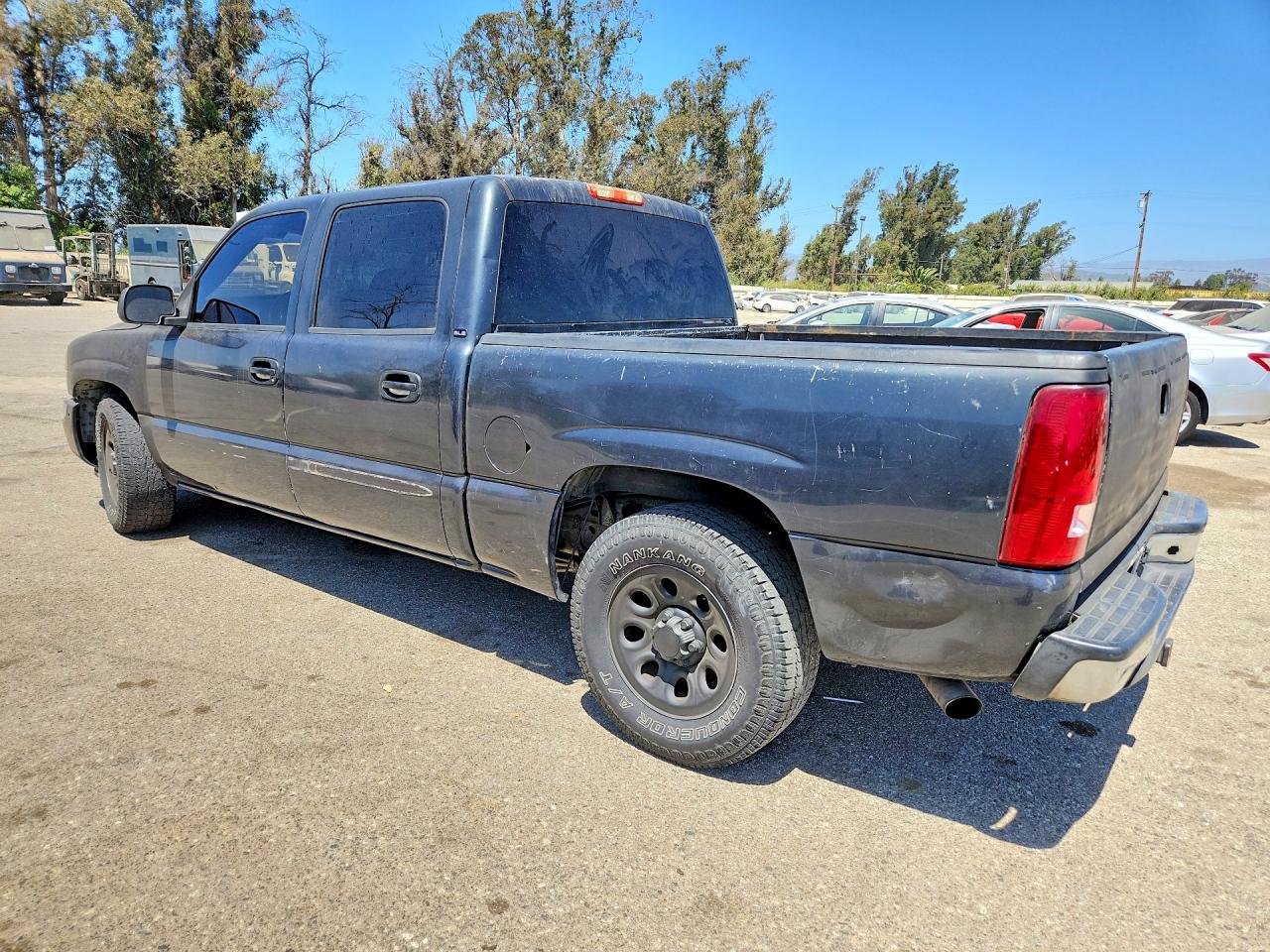 2005 Gmc New Sierra C1500 Black vin: 2GTEC13T251113050