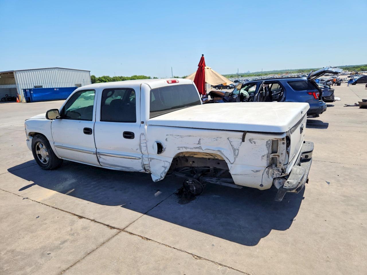 2005 Gmc New Sierra C1500 White vin: 2GTEC13T251155881