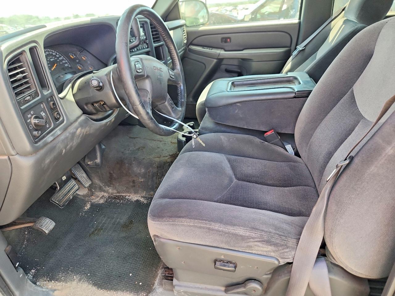 2005 Gmc New Sierra C1500 White vin: 2GTEC13T251155881