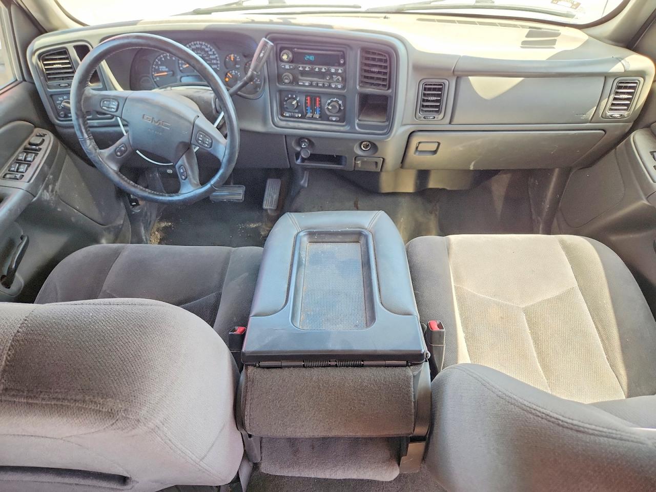 2005 Gmc New Sierra C1500 White vin: 2GTEC13T251155881