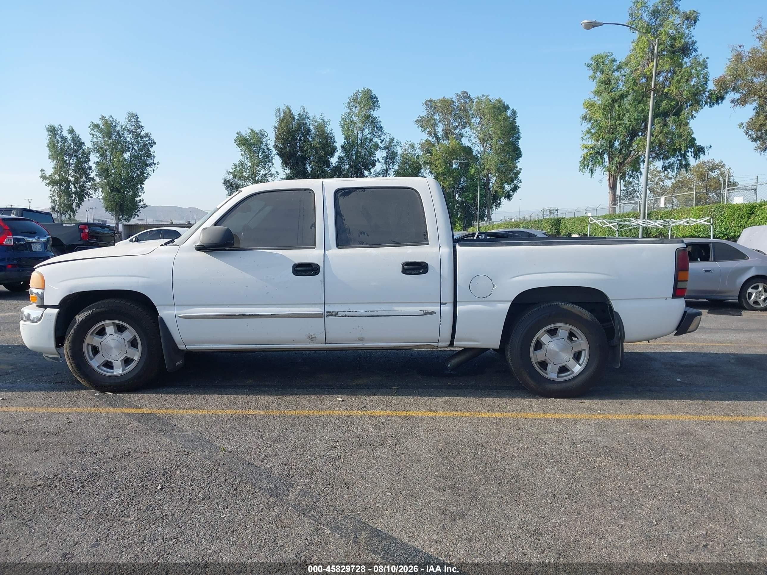 2005 Gmc Sierra 1500 Sle White vin: 2GTEC13T351110500