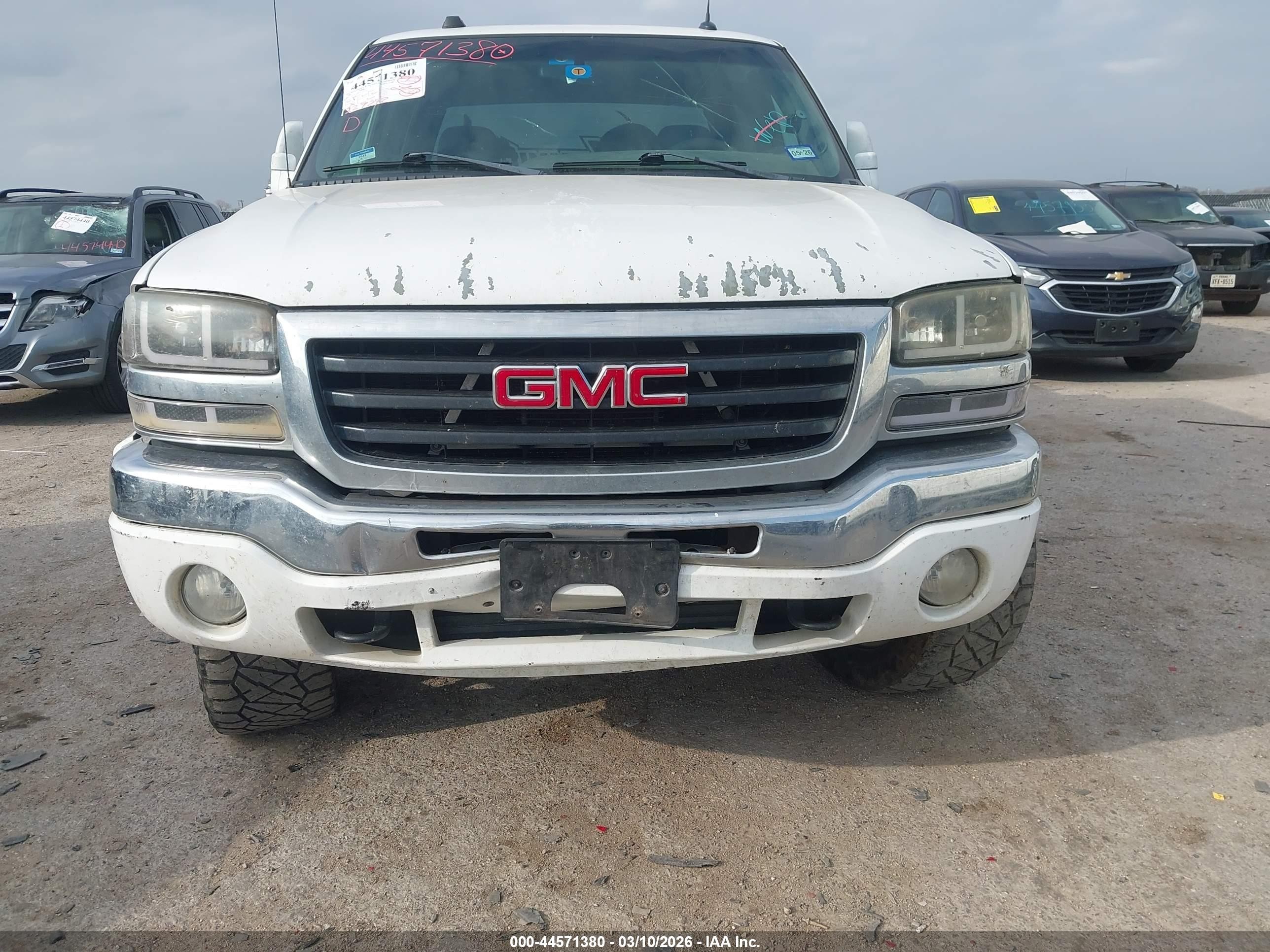2005 Gmc Sierra 1500 Sle White vin: 2GTEC13T351347553