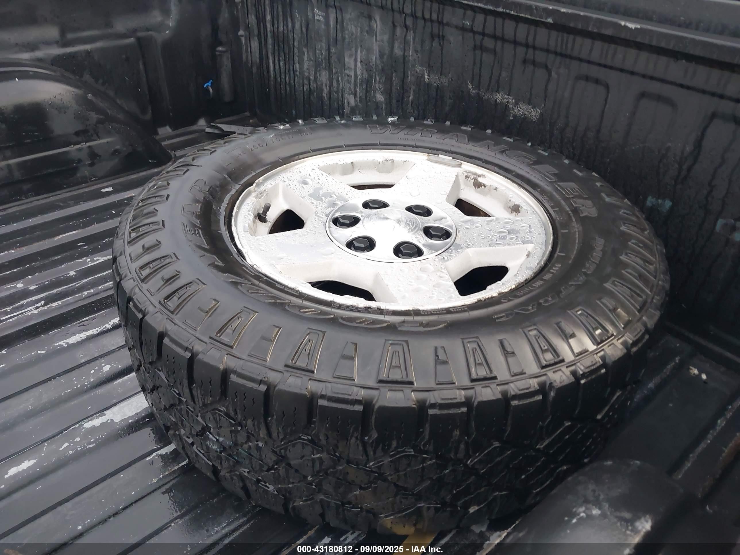 2005 Gmc Sierra 1500 Sle Серый vin: 2GTEC13T351370444