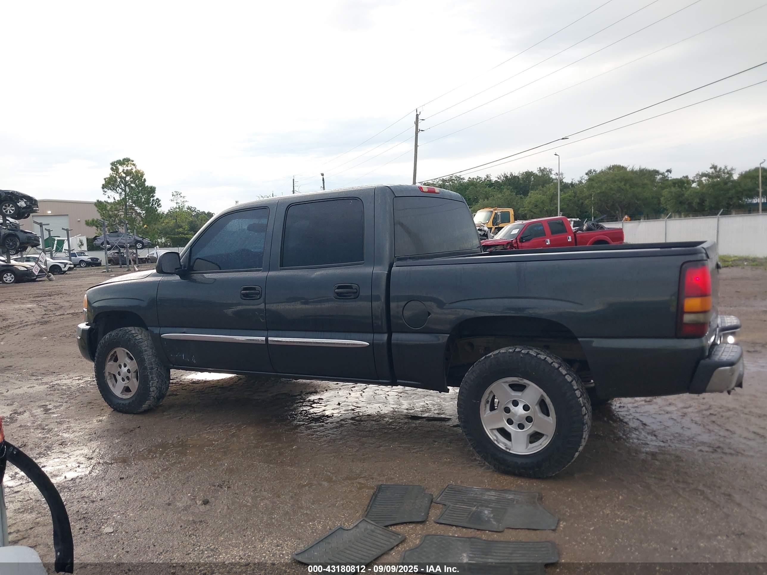 2005 Gmc Sierra 1500 Sle Серый vin: 2GTEC13T351370444