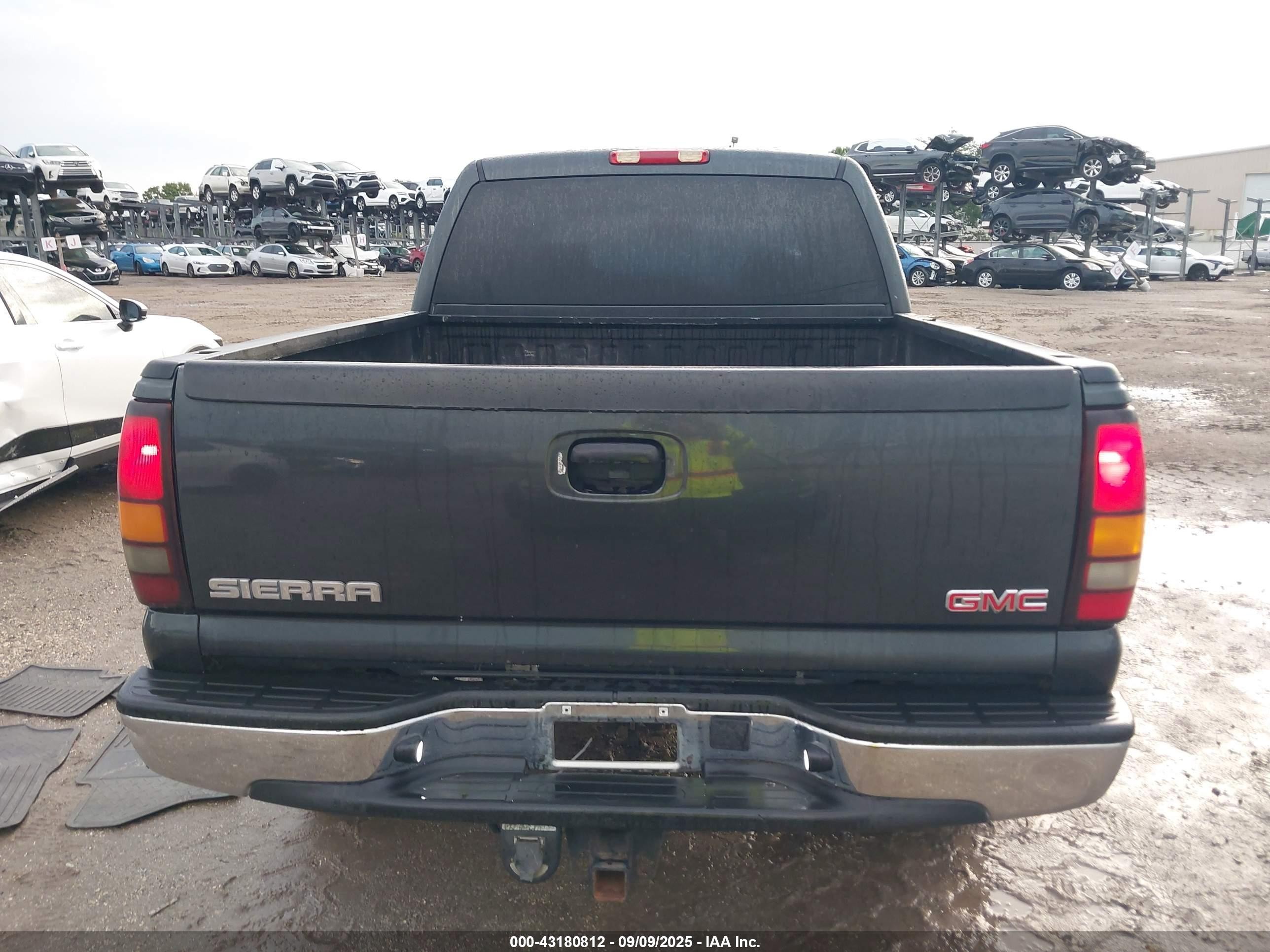 2005 Gmc Sierra 1500 Sle Серый vin: 2GTEC13T351370444
