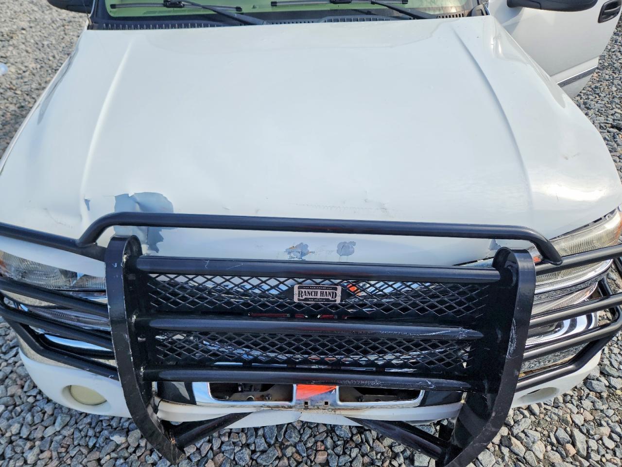 2005 Gmc New Sierra C1500 White vin: 2GTEC13T451149368