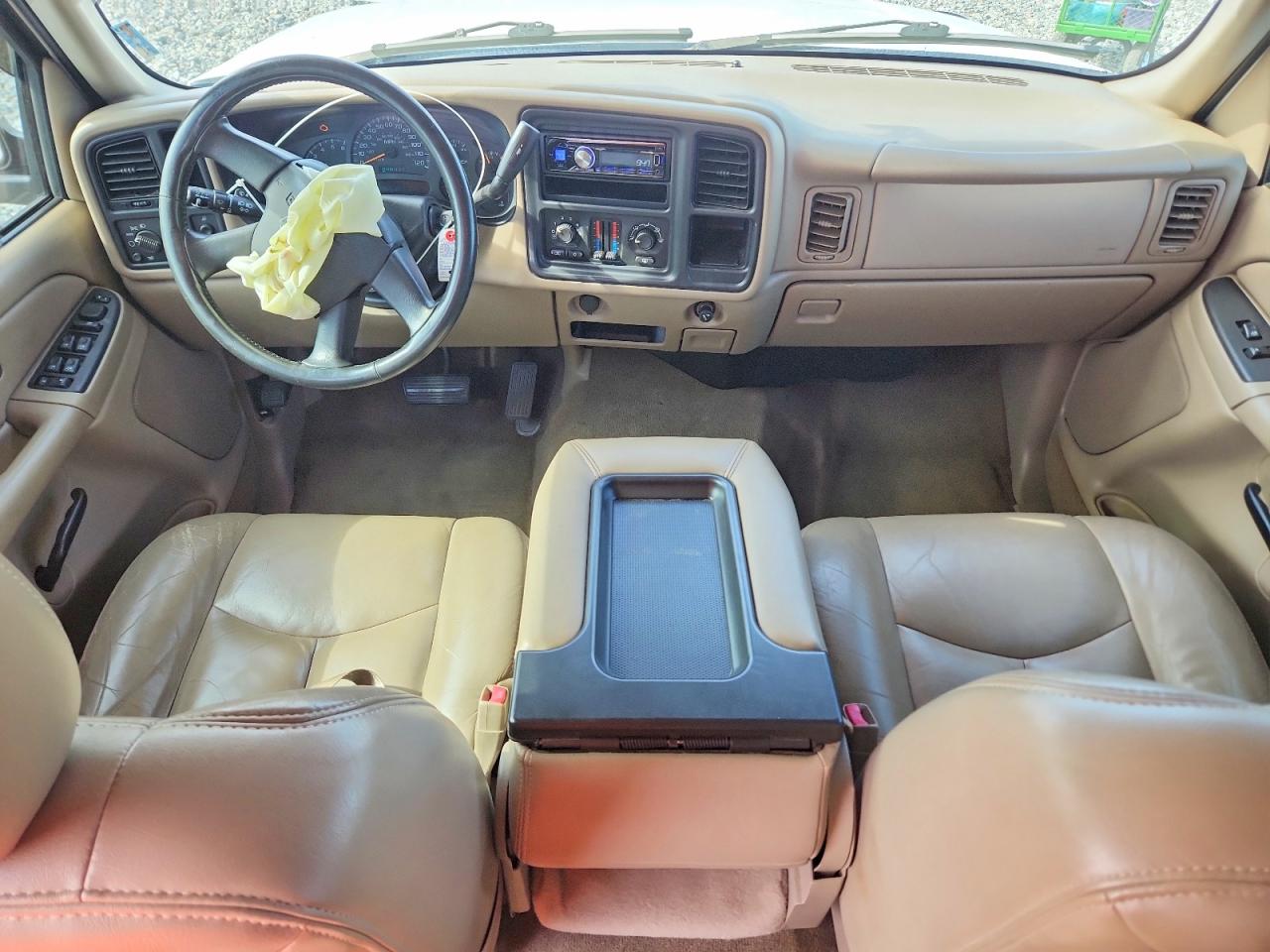 2005 Gmc New Sierra C1500 White vin: 2GTEC13T451149368