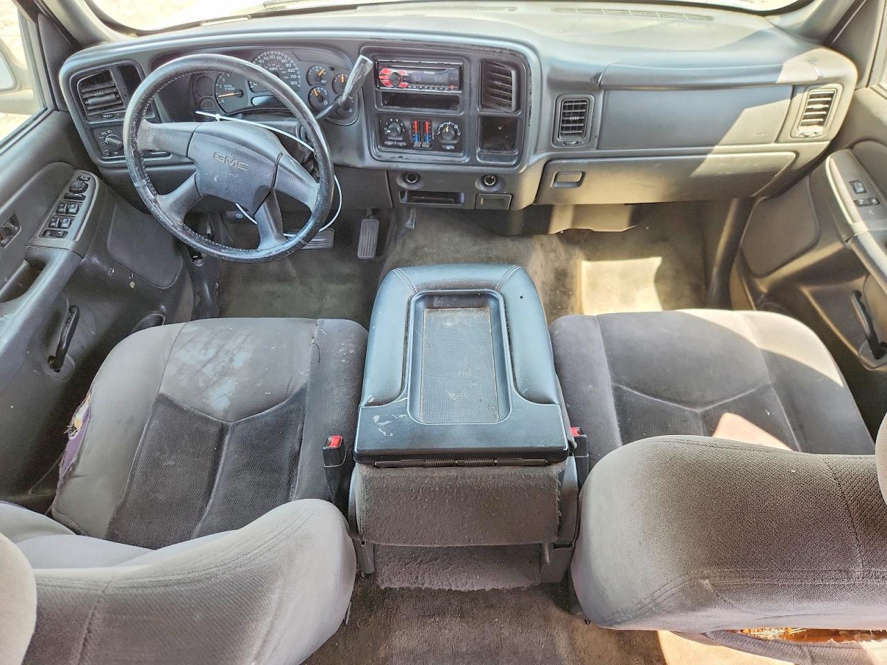 2005 Gmc New Sierra C1500 White vin: 2GTEC13T451184654