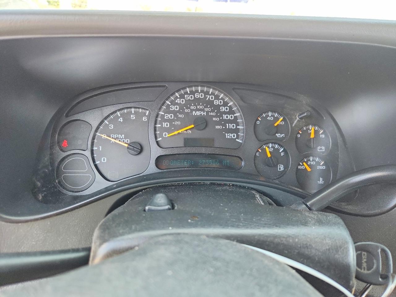 2005 Gmc New Sierra C1500 White vin: 2GTEC13T451184654
